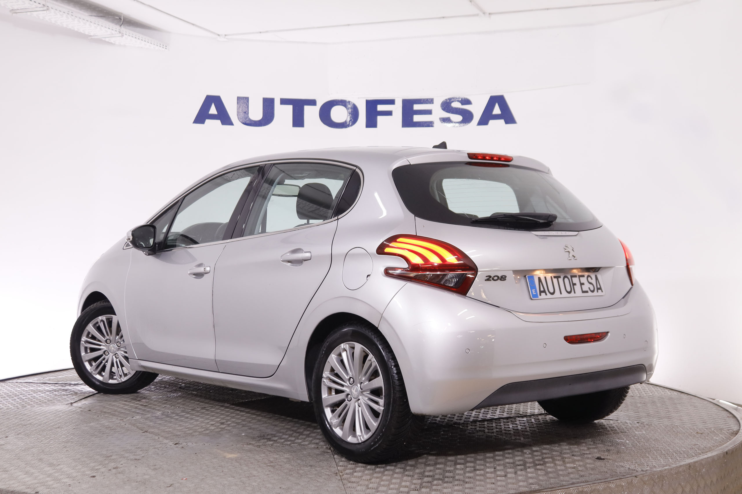 Peugeot 208 1.2 PURE TECH ALLURE AUTO 110CV 5P # NAVY, PARKTRONIC foto 5