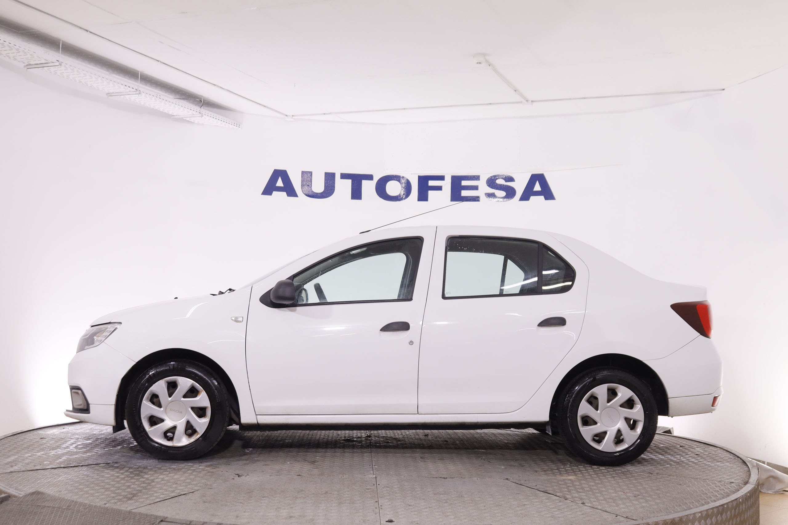 Dacia Logan 0.9 GLP AMBIENCE 90CV 4P # NAVY foto 13