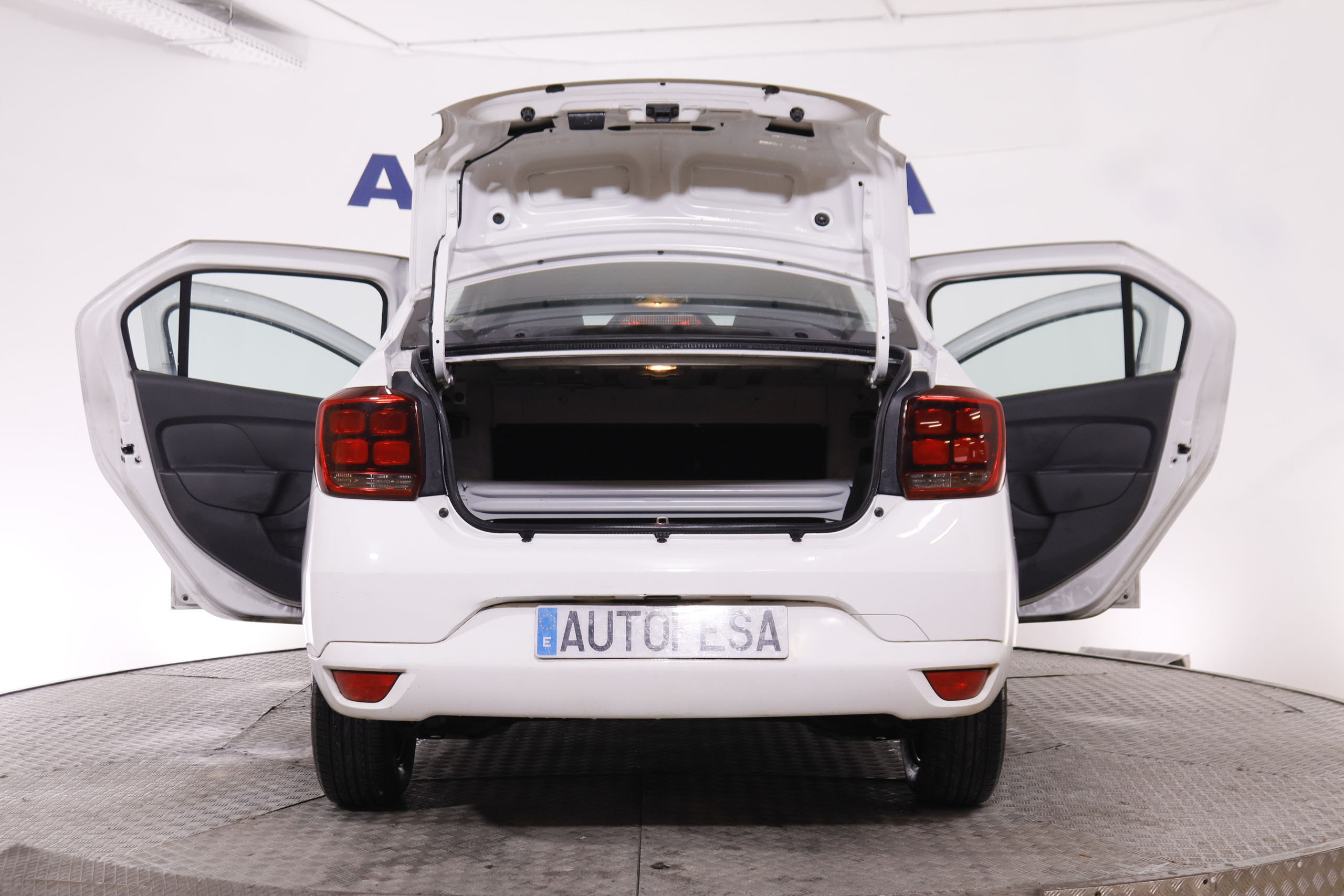 Dacia Logan 0.9 GLP AMBIENCE 90CV 4P # NAVY foto 11