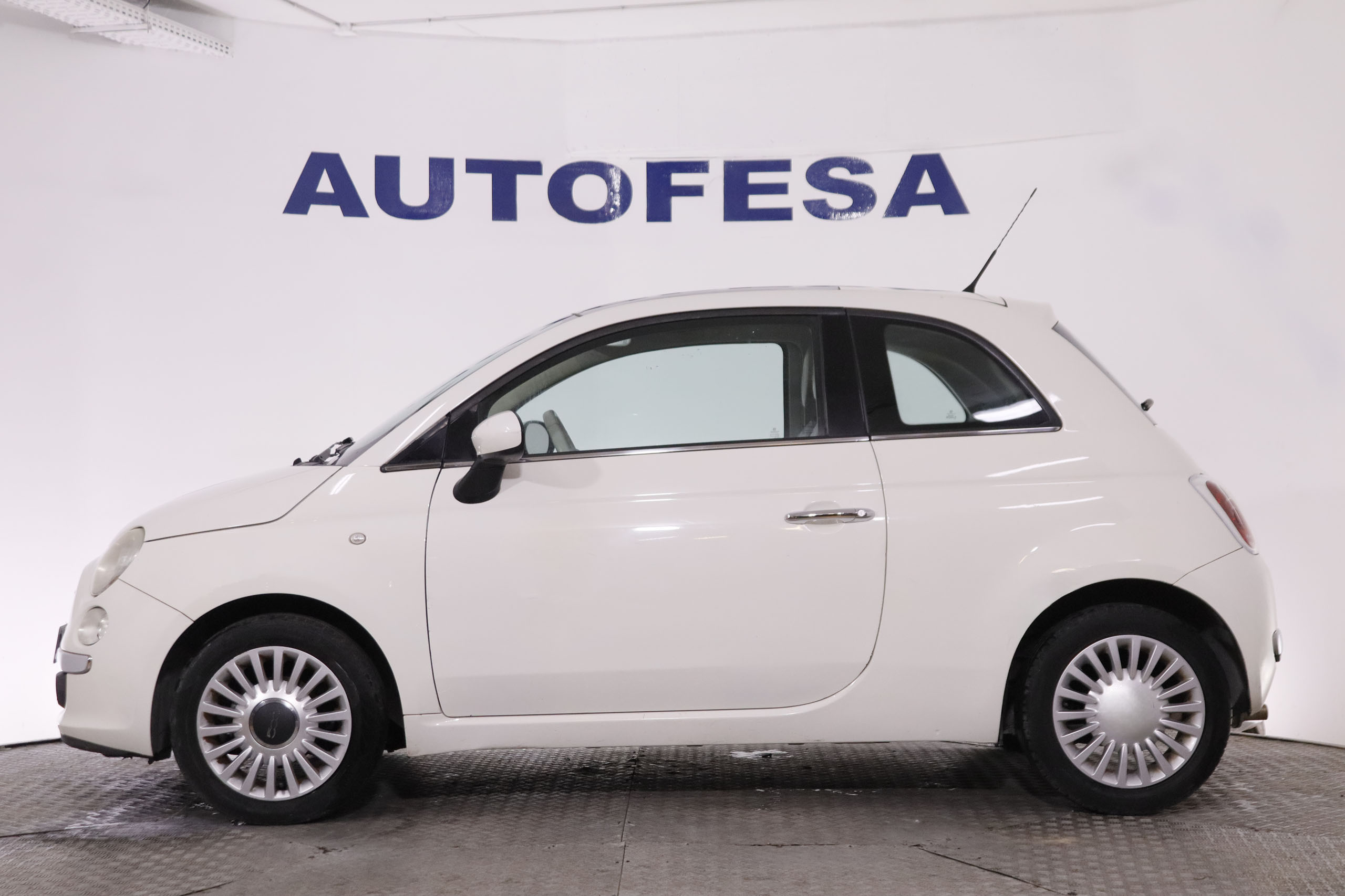 Fiat 500 1.2 8V LOUNGE 69CV 3P # TECHO PANORAMICO foto 9