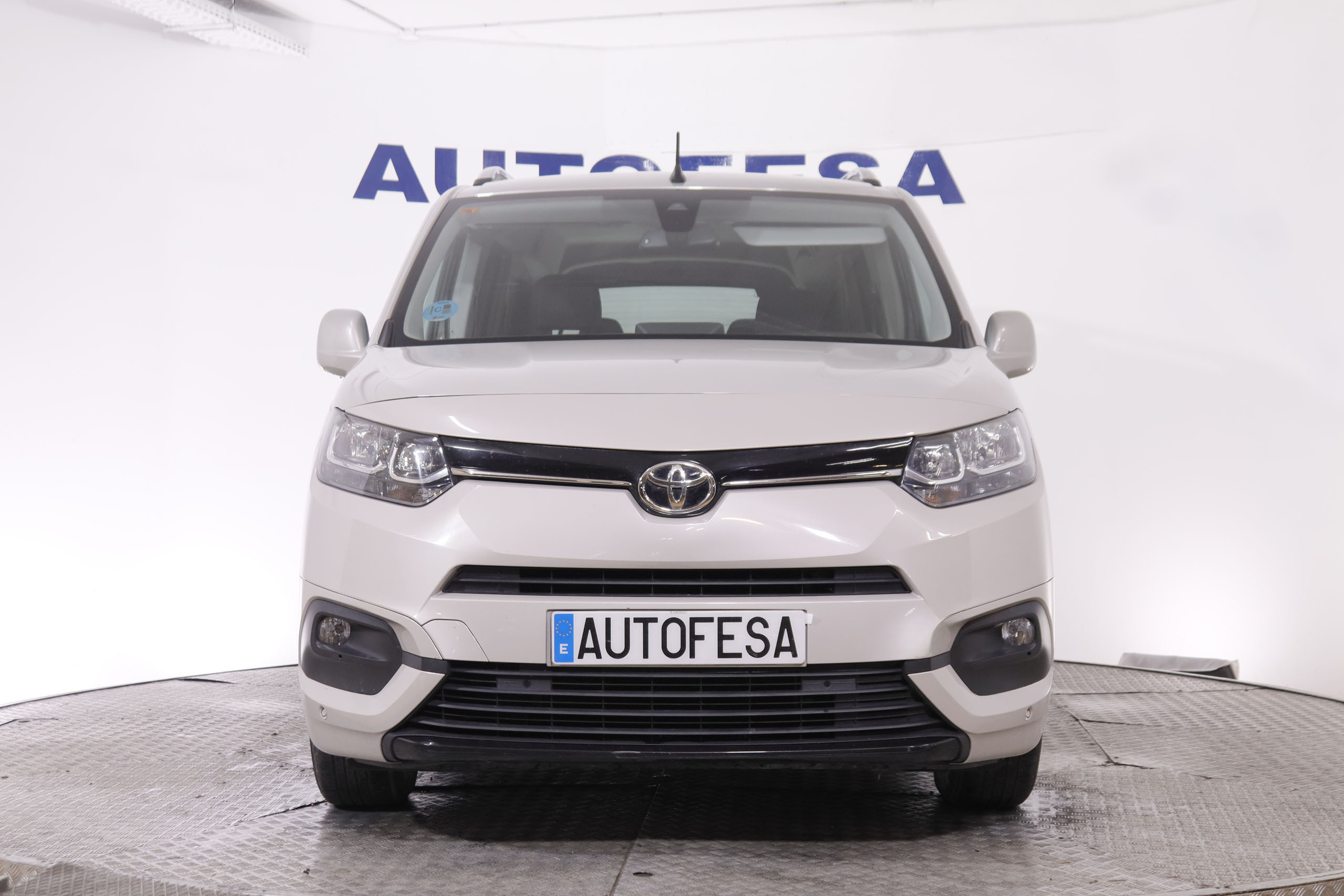Toyota Proace 1.5 D VERSO FAMILY ACTIVE L2 131CV 7 PLAZAS 5P # PARKTRONIC, BLUETOOTH foto 2