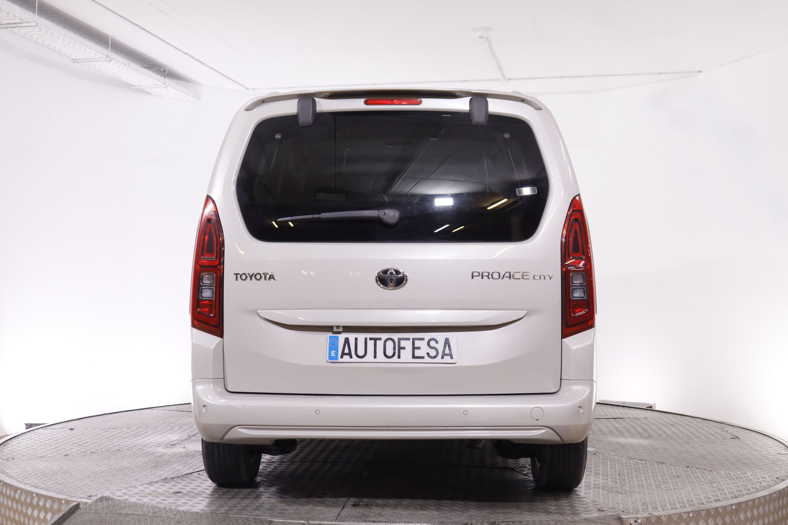 Toyota Proace 1.5 D VERSO FAMILY ACTIVE L2 131CV 7 PLAZAS 5P # PARKTRONIC, BLUETOOTH foto 6