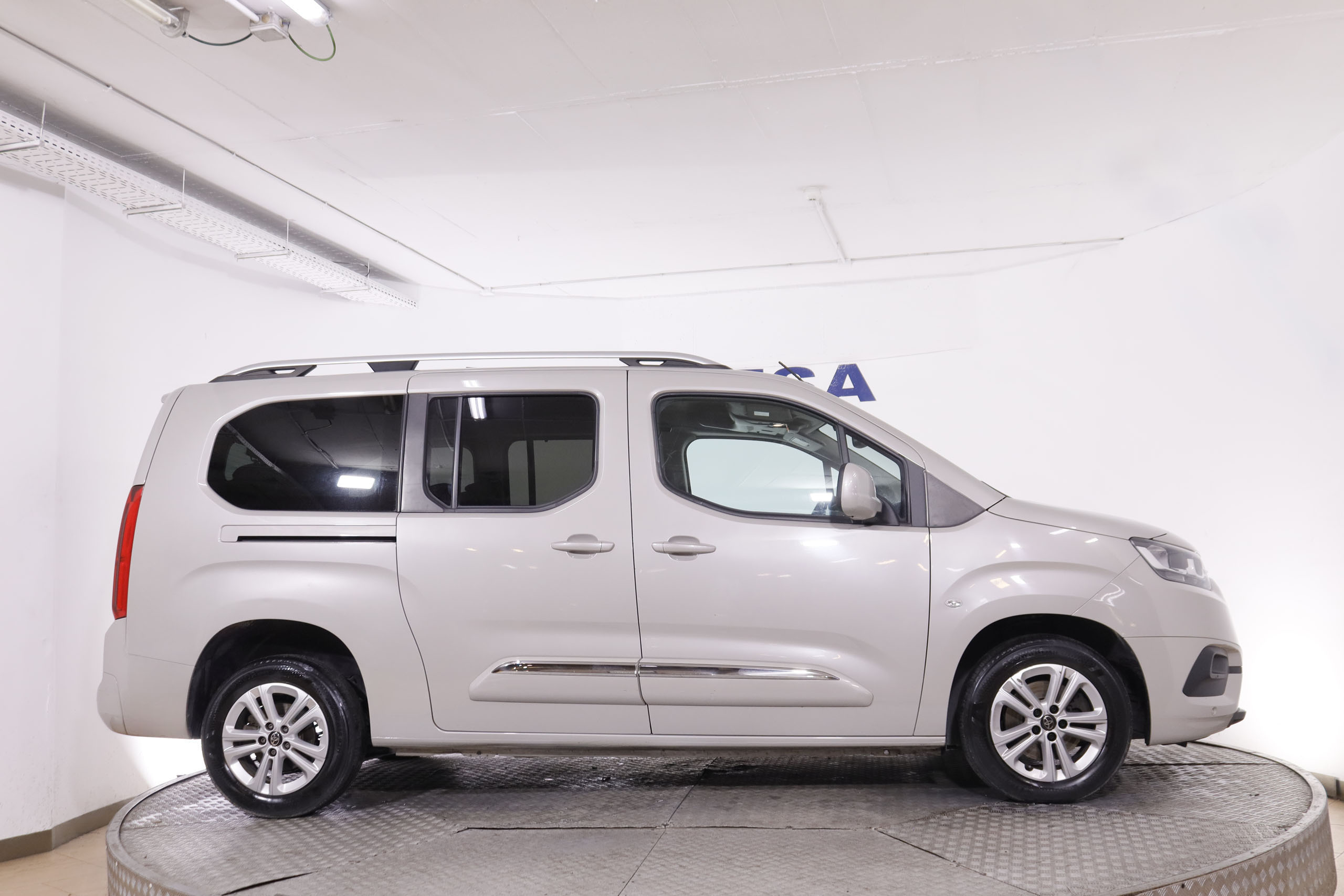 Toyota Proace 1.5 D VERSO FAMILY ACTIVE L2 131CV 7 PLAZAS 5P # PARKTRONIC, BLUETOOTH foto 13
