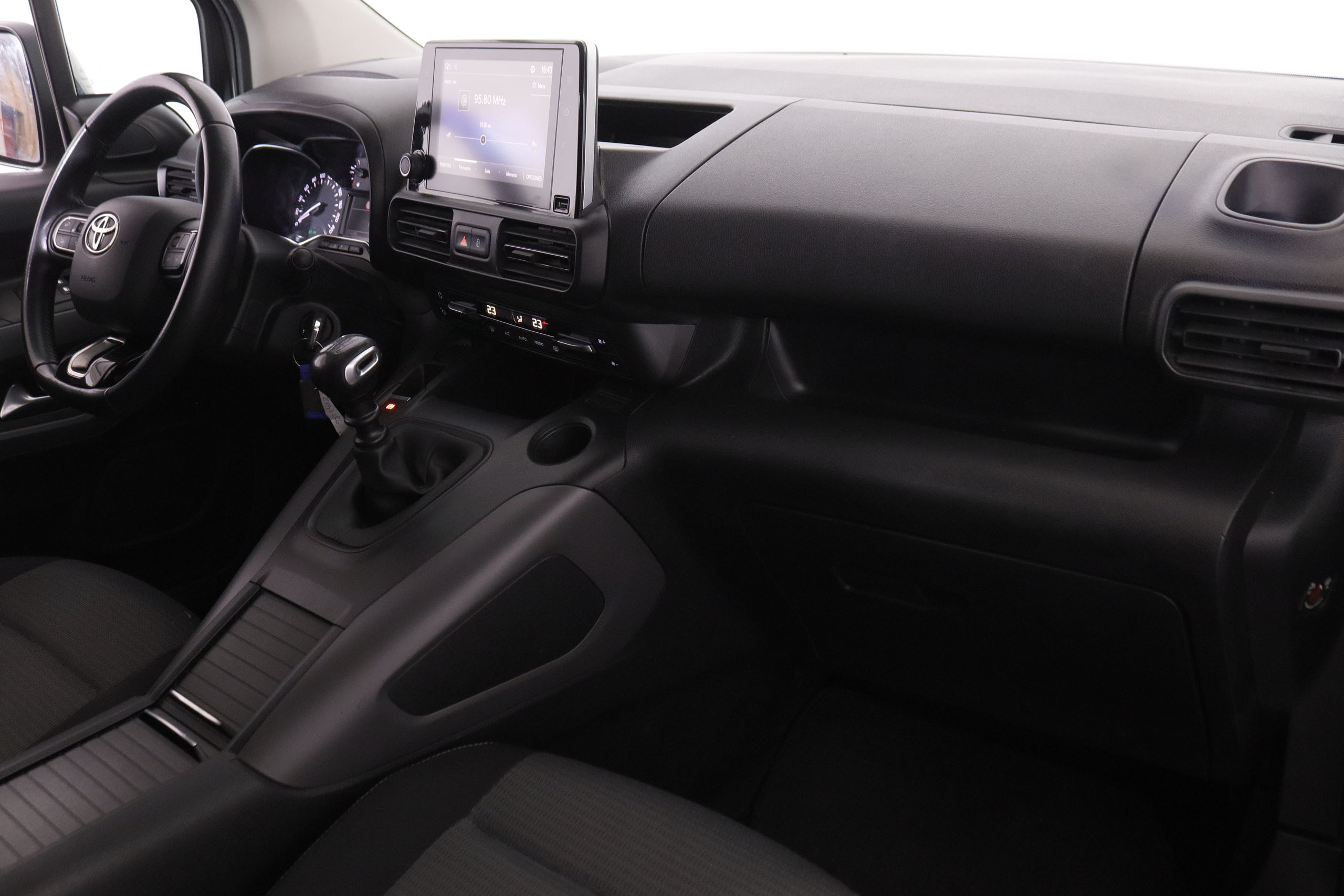 Toyota Proace 1.5 D VERSO FAMILY ACTIVE L2 131CV 7 PLAZAS 5P # PARKTRONIC, BLUETOOTH foto 15