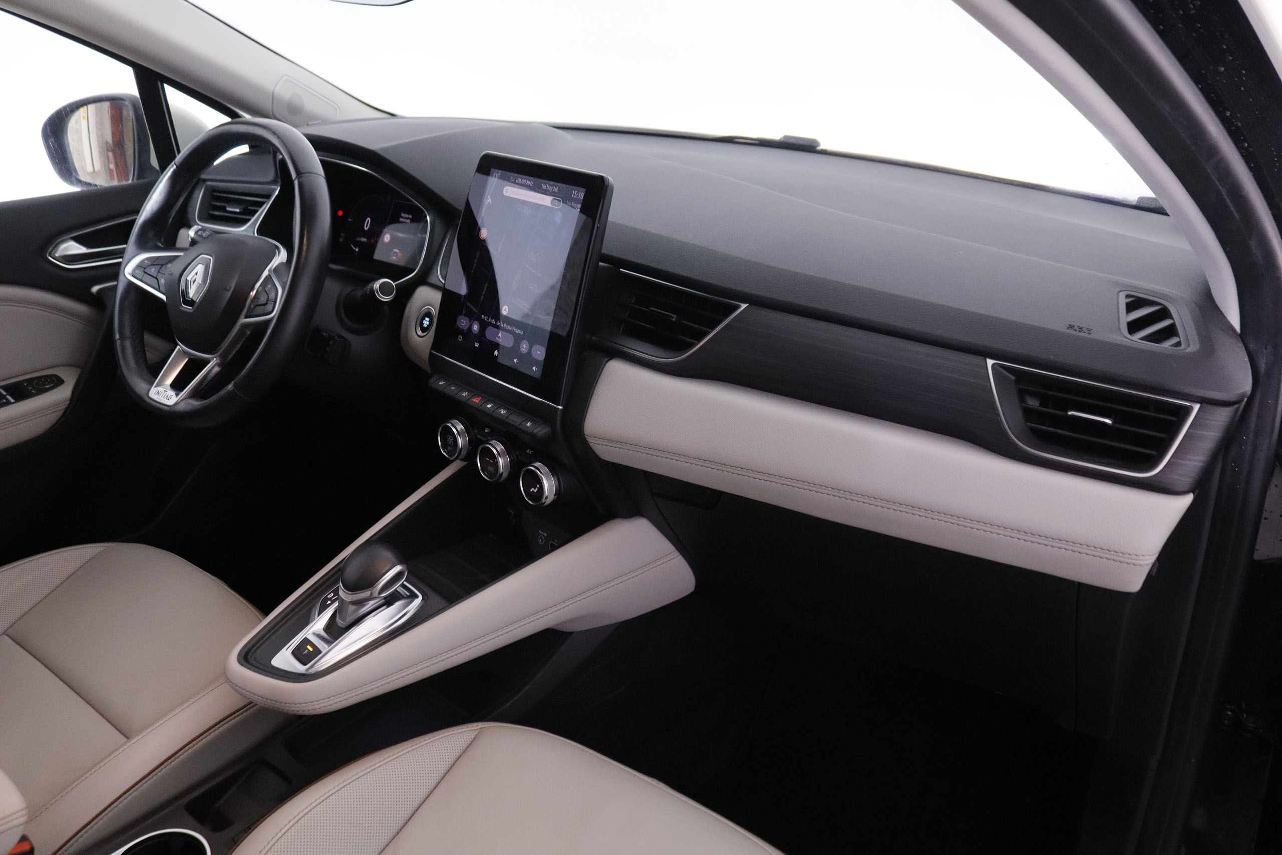 Renault Captur E-TECH PLUG IN INITIALE PARIS AUTO 160CV 5P # NAVY,CUERO,FAROS LED foto 15