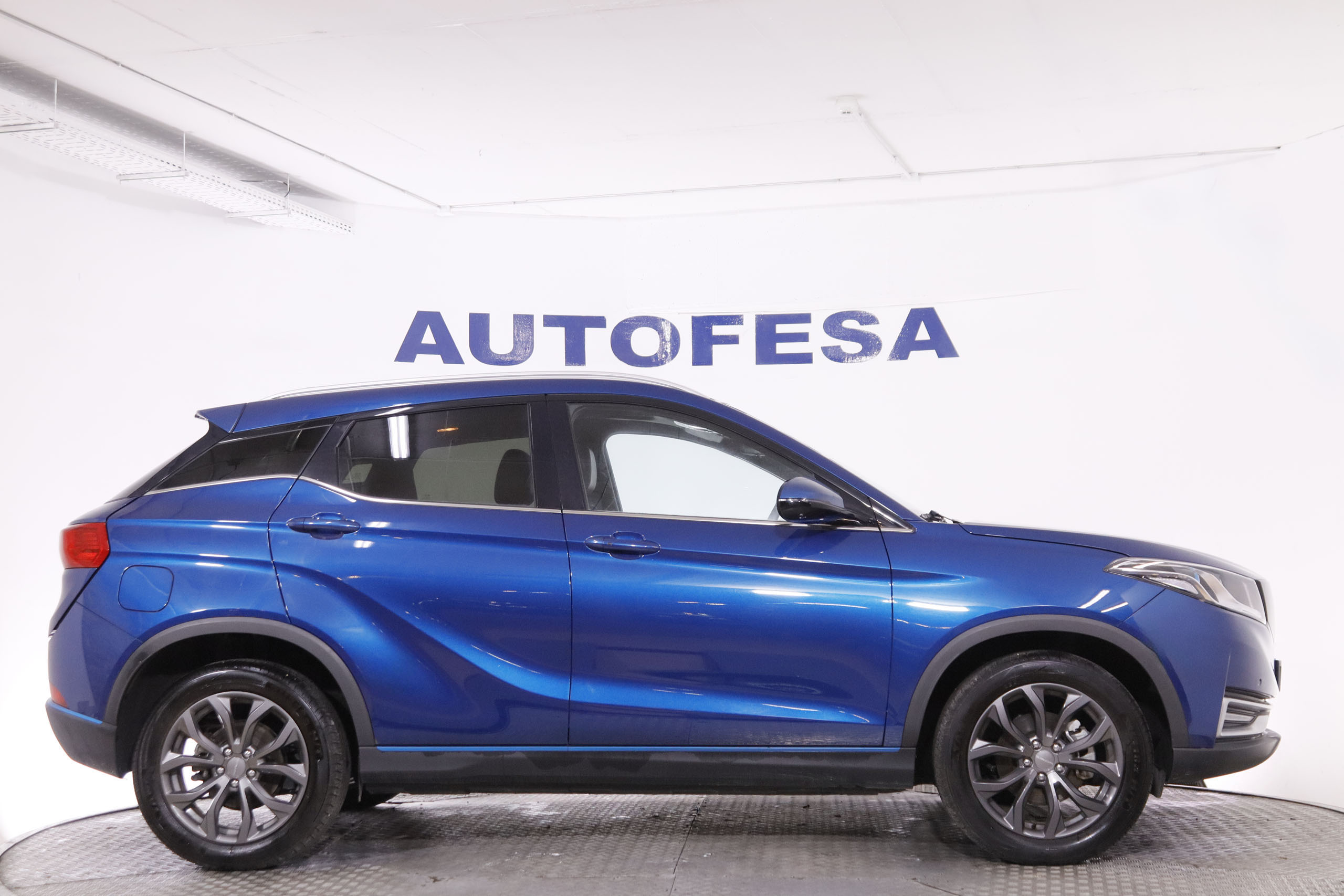 SERES 3 ELECTRICO CONFORT AUTO 163CV 4X2 5P GARANTIA HASTA 2032 # CUERO, TECHO ELEC PANORAMICO, NAVY foto 9