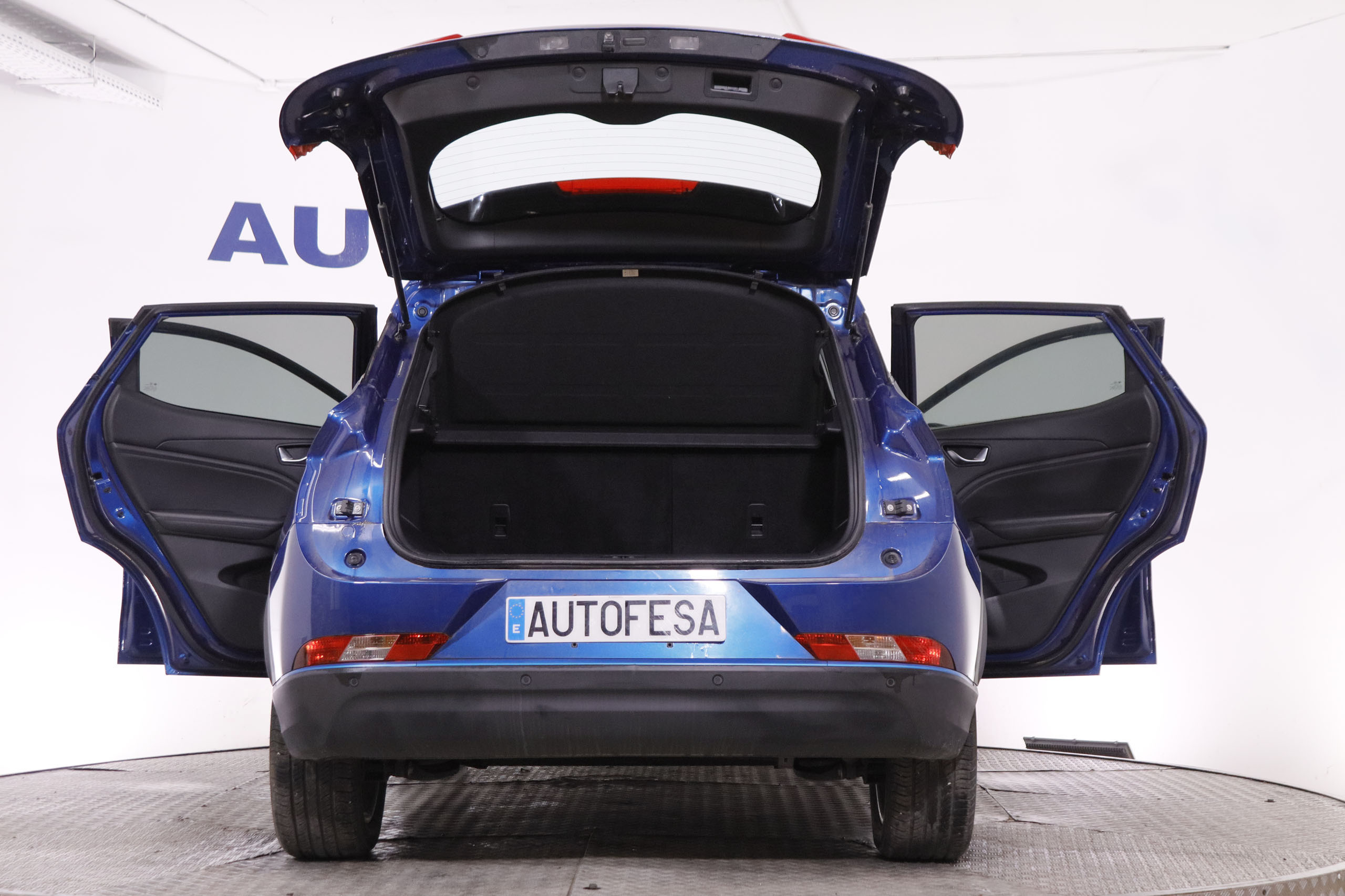 SERES 3 ELECTRICO CONFORT AUTO 163CV 4X2 5P GARANTIA HASTA 2032 # CUERO, TECHO ELEC PANORAMICO, NAVY foto 10