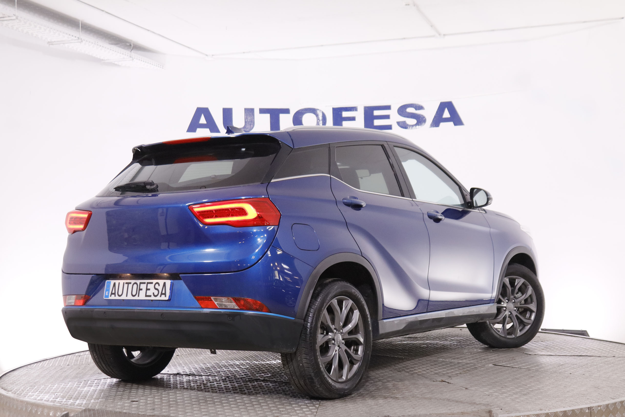 SERES 3 ELECTRICO CONFORT AUTO 163CV 4X2 5P GARANTIA HASTA 2032 # CUERO, TECHO ELEC PANORAMICO, NAVY foto 5