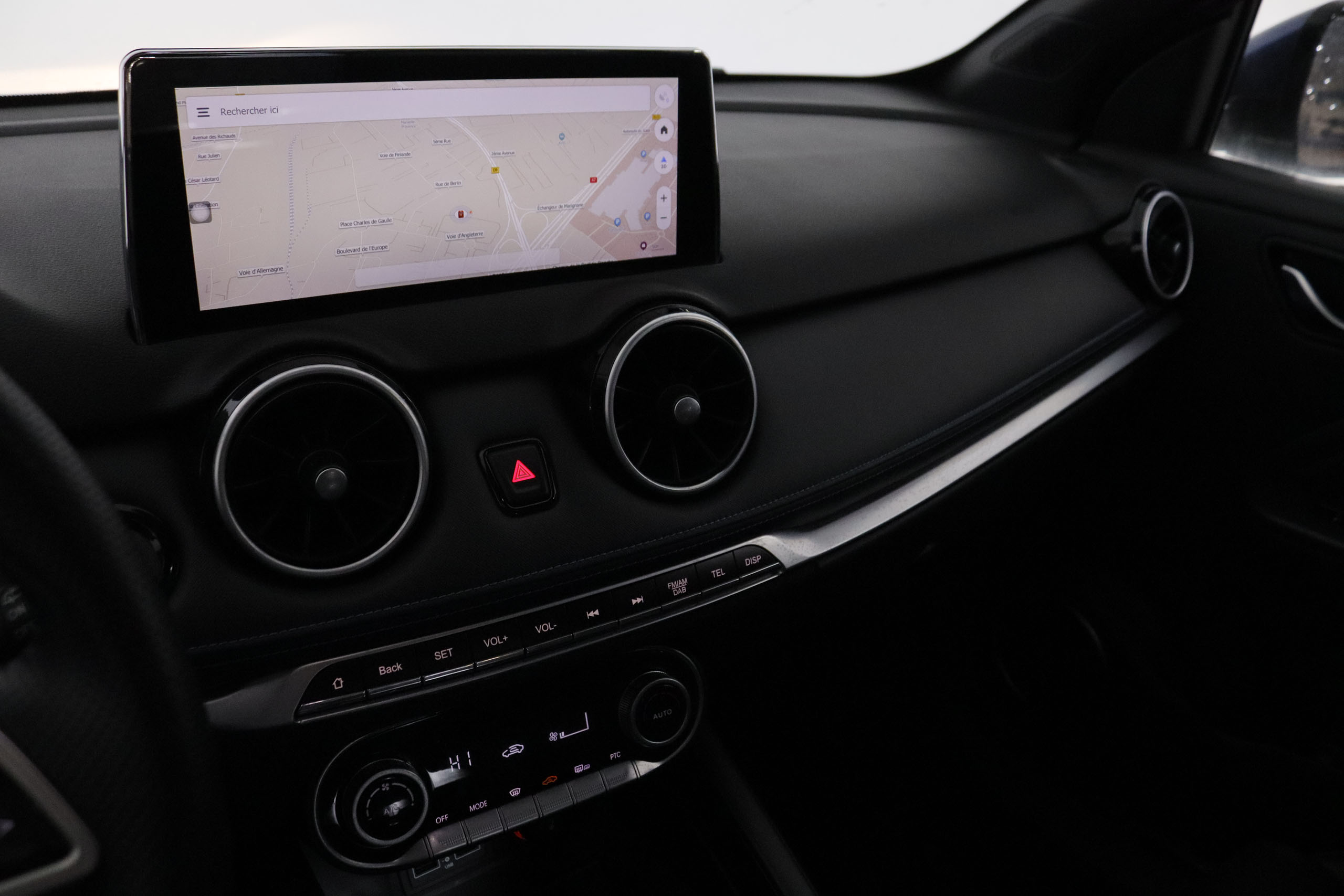 SERES 3 ELECTRICO CONFORT AUTO 163CV 4X2 5P GARANTIA HASTA 2032 # CUERO, TECHO ELEC PANORAMICO, NAVY foto 20