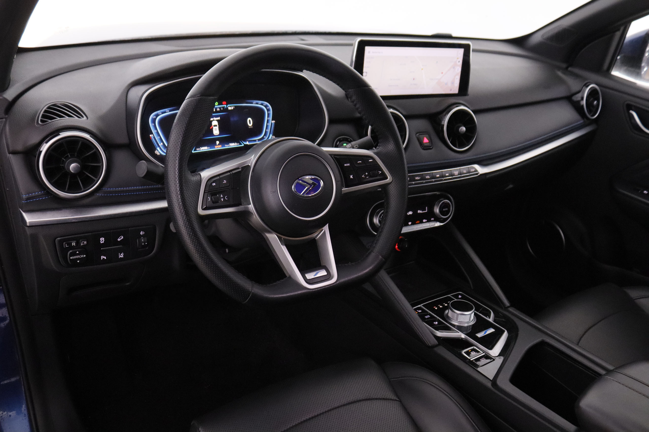 SERES 3 ELECTRICO CONFORT AUTO 163CV 4X2 5P GARANTIA HASTA 2032 # CUERO, TECHO ELEC PANORAMICO, NAVY foto 15