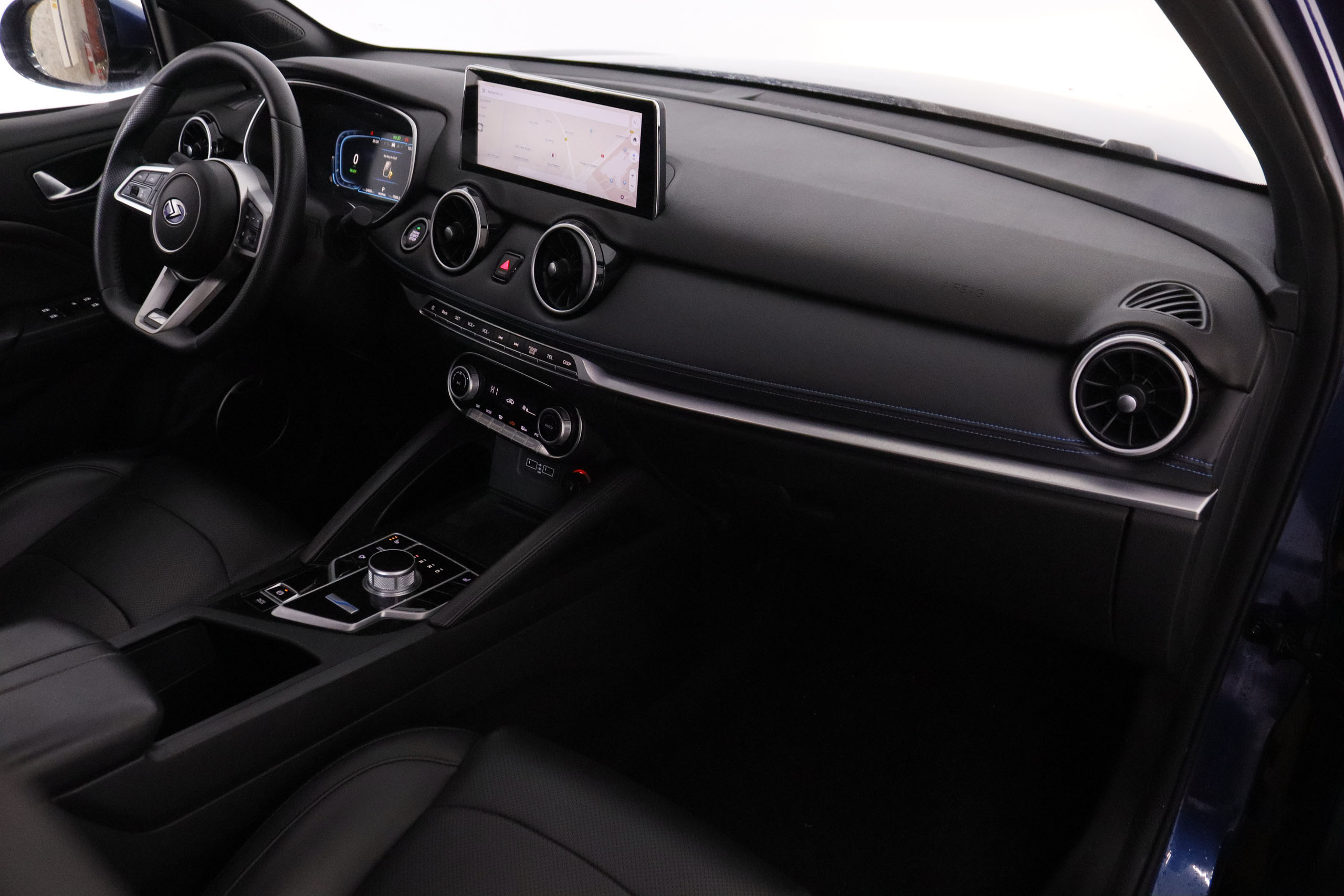 SERES 3 ELECTRICO CONFORT AUTO 163CV 4X2 5P GARANTIA HASTA 2032 # CUERO, TECHO ELEC PANORAMICO, NAVY foto 17