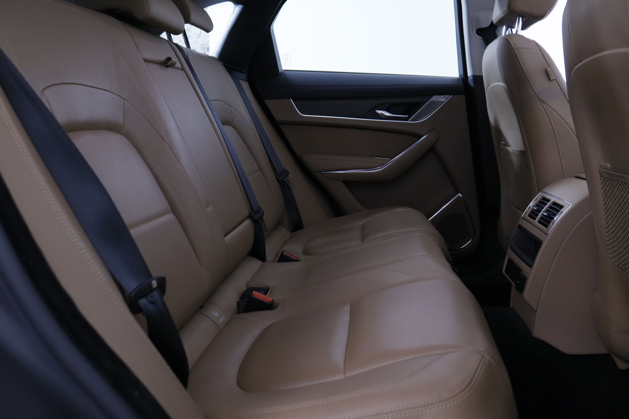 Jaguar F-pace 2.0 D  MHEV AWD AUTO S 204CV 5P foto 31