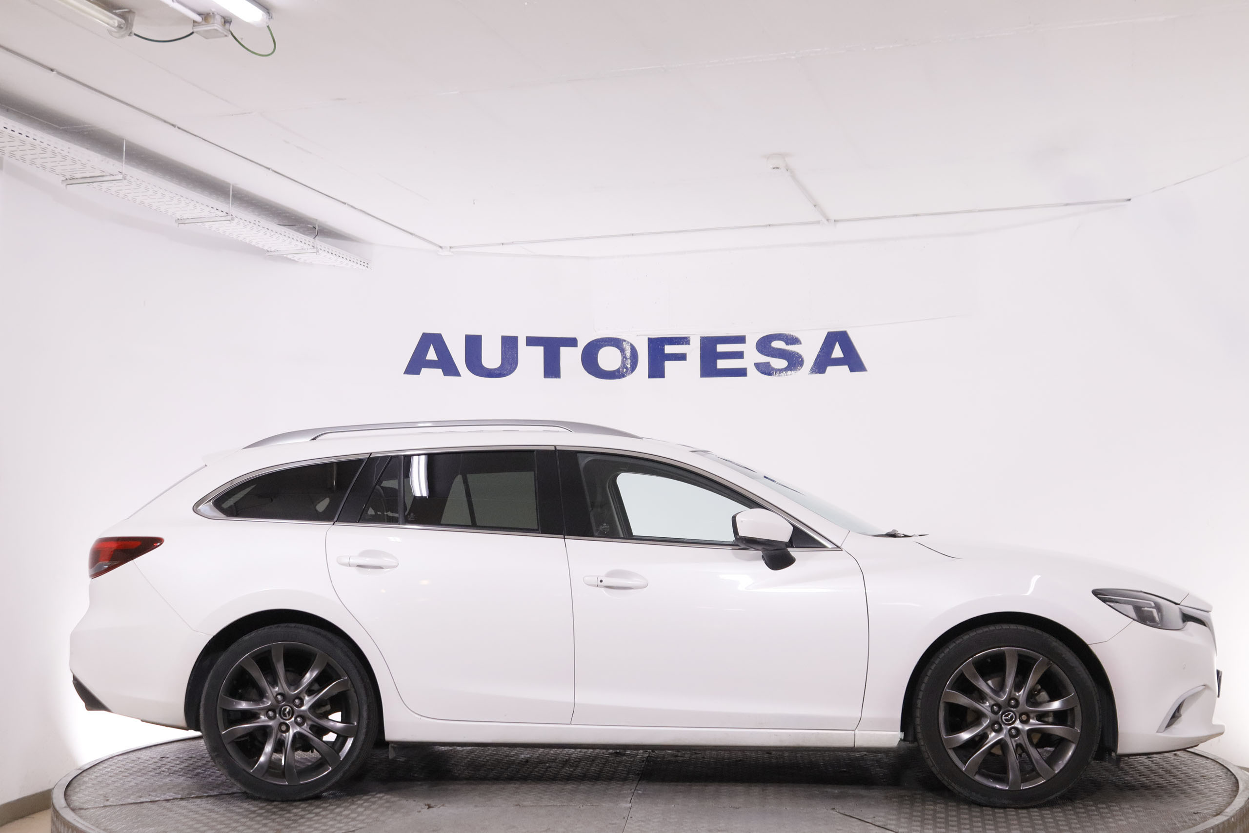 Mazda 6 WAGON 2.2 D SKYACTIV STYLE 150CV 5P # PARKTRONIC, FAROS LED foto 9