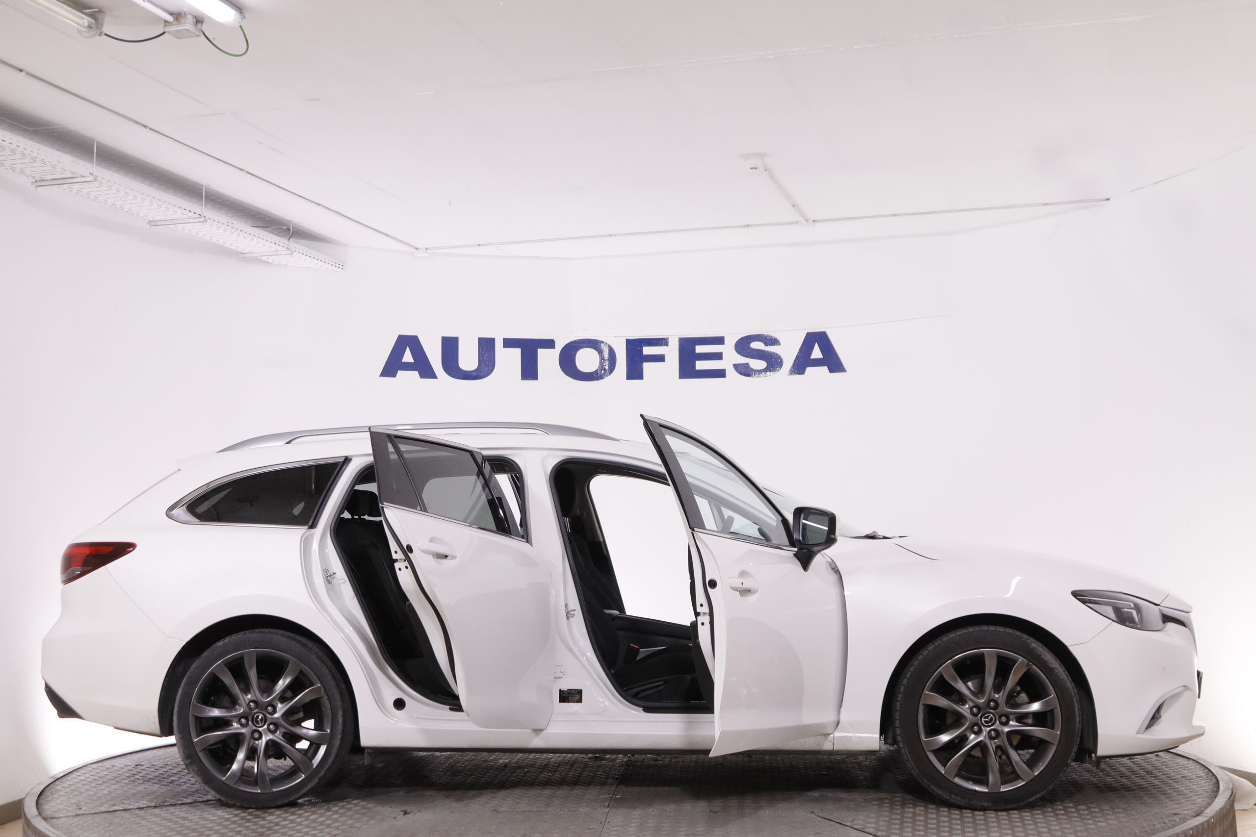 Mazda 6 WAGON 2.2 D SKYACTIV STYLE 150CV 5P # PARKTRONIC, FAROS LED foto 10