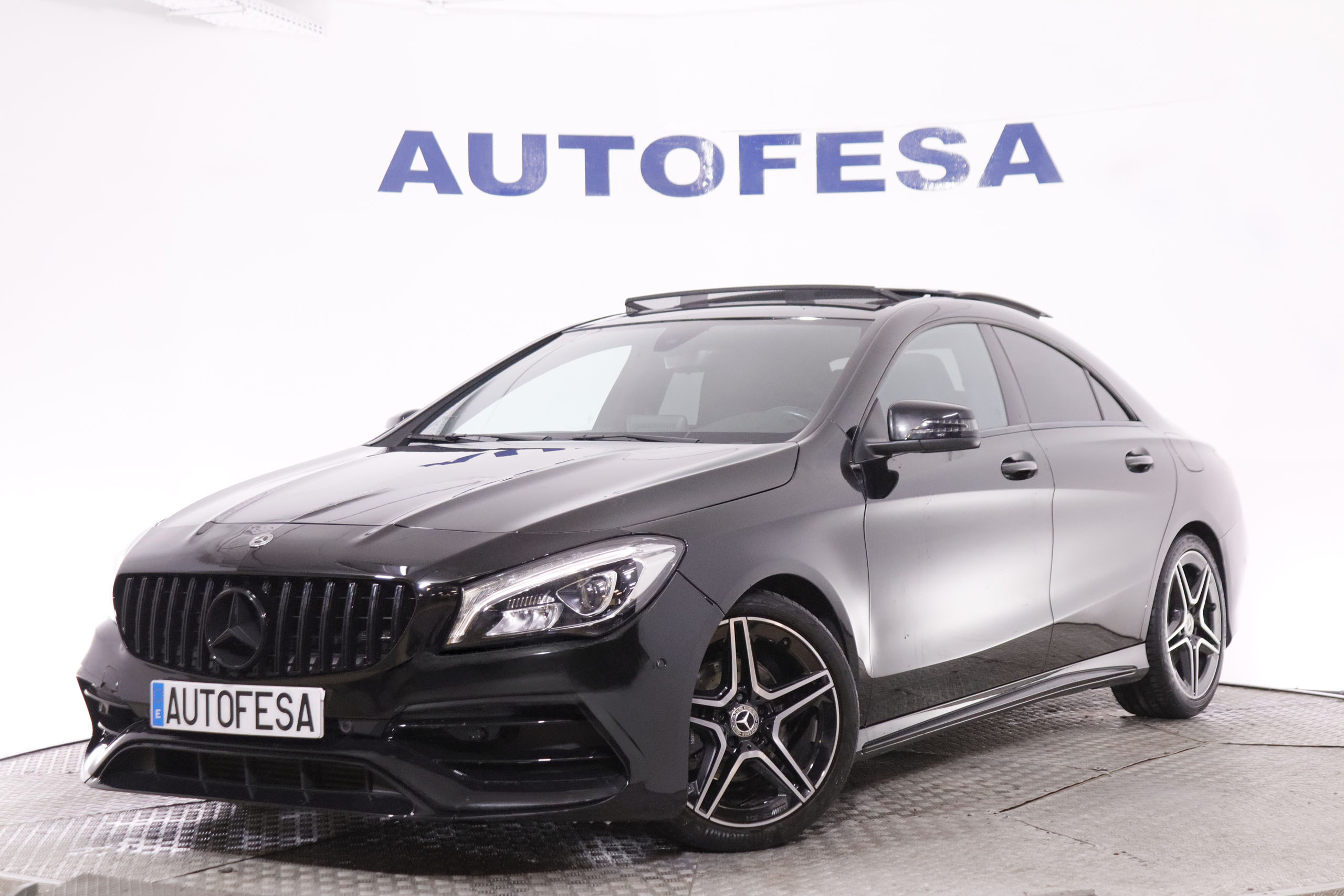 Mercedes-benz Cla 200 CLASE CLA CLA200 D AMG EDITION AUTO 136CV 4P # TECHO ELEC PANORAMICO, NAVY, PARKTRONIC foto 2