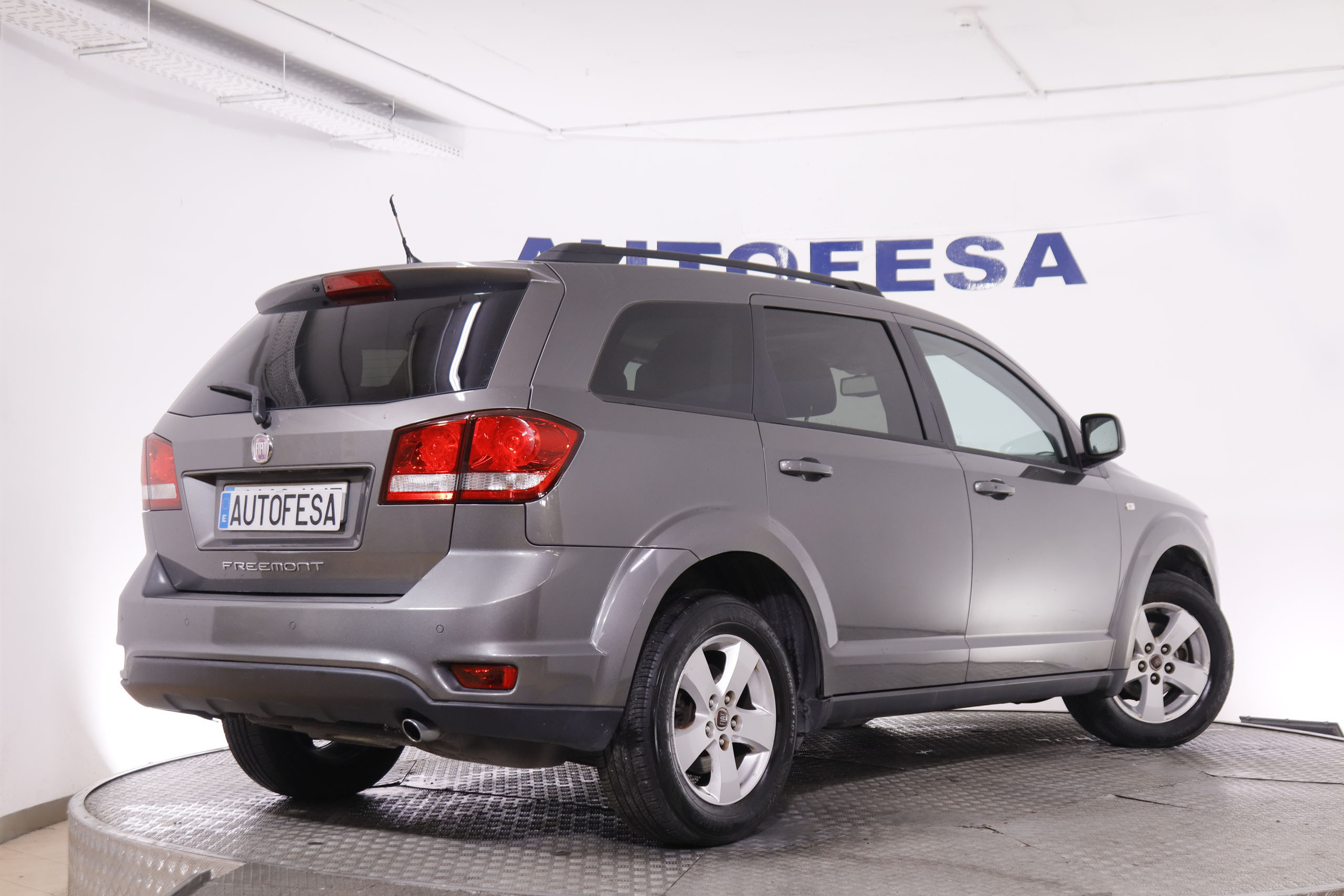 Fiat Freemont 2.0 DIESEL 16V LOUNGE 140CV 7 PLAZAS 5P # TECHO ELECTRICO, PARKTRONIC foto 5