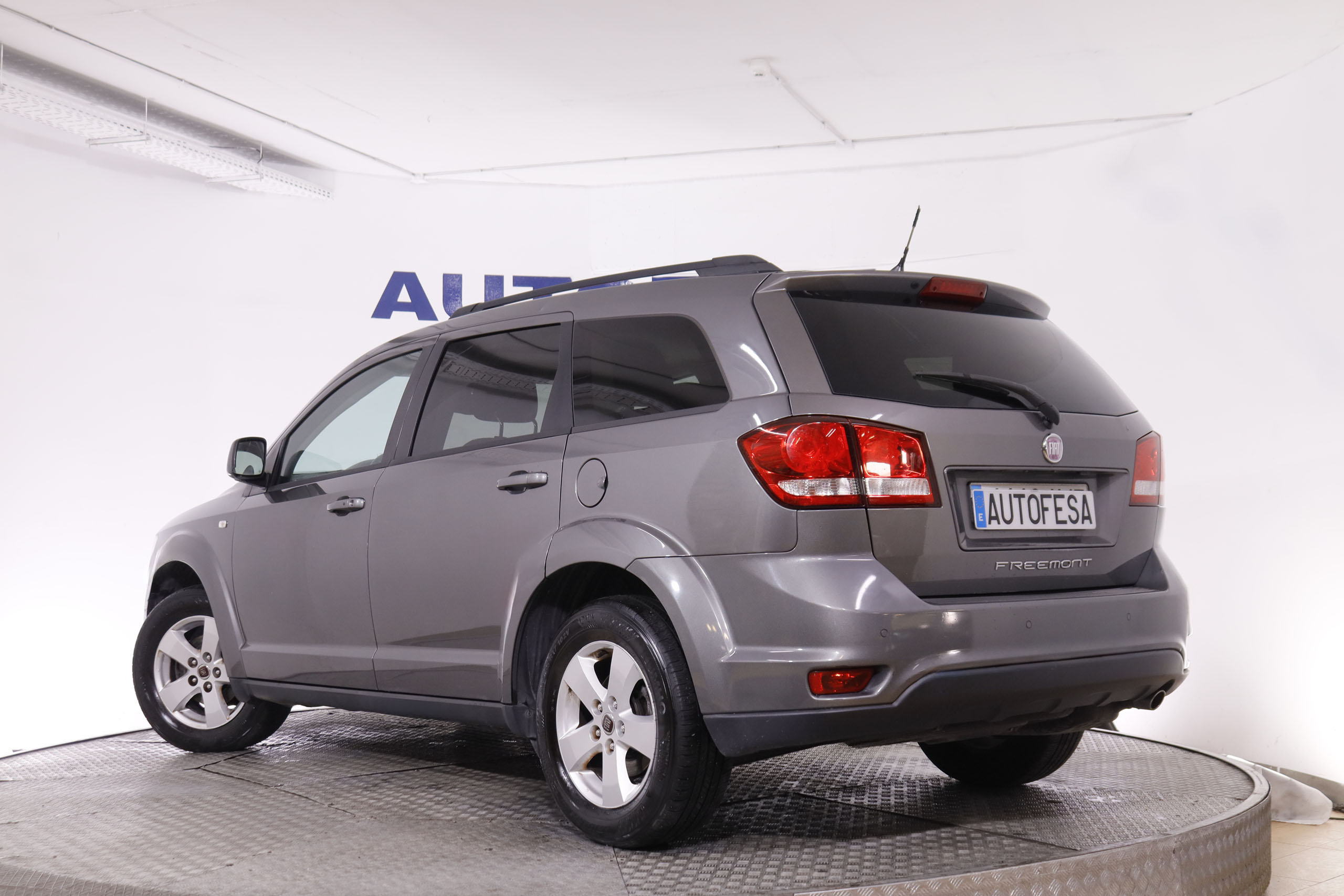 Fiat Freemont 2.0 DIESEL 16V LOUNGE 140CV 7 PLAZAS 5P # TECHO ELECTRICO, PARKTRONIC foto 7