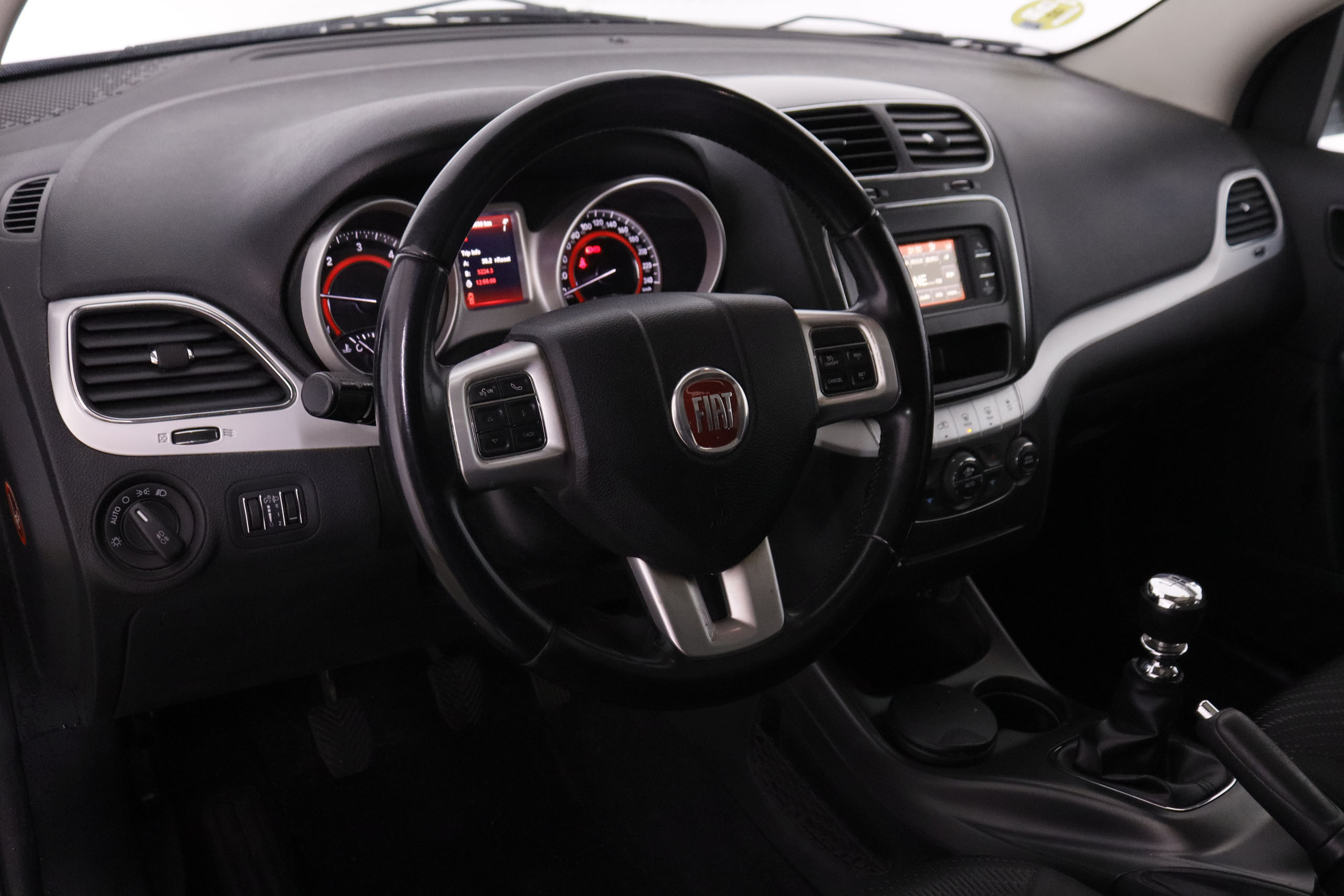 Fiat Freemont 2.0 DIESEL 16V LOUNGE 140CV 7 PLAZAS 5P # TECHO ELECTRICO, PARKTRONIC foto 15