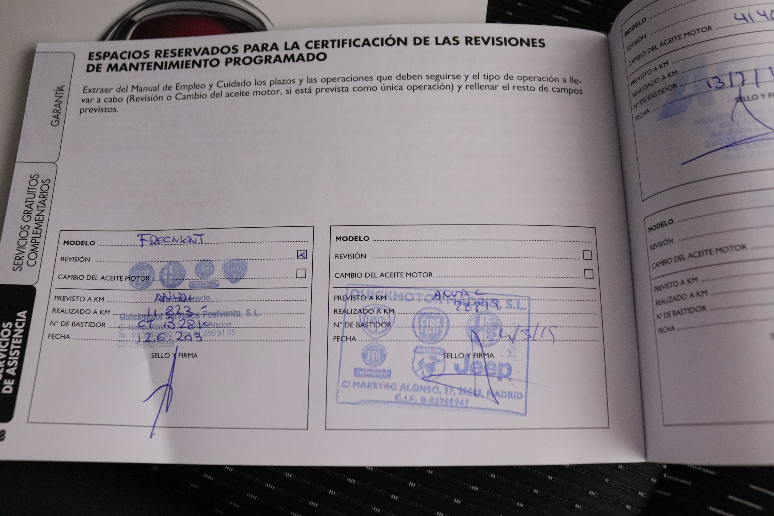 Fiat Freemont 2.0 DIESEL 16V LOUNGE 140CV 7 PLAZAS 5P # TECHO ELECTRICO, PARKTRONIC foto 27