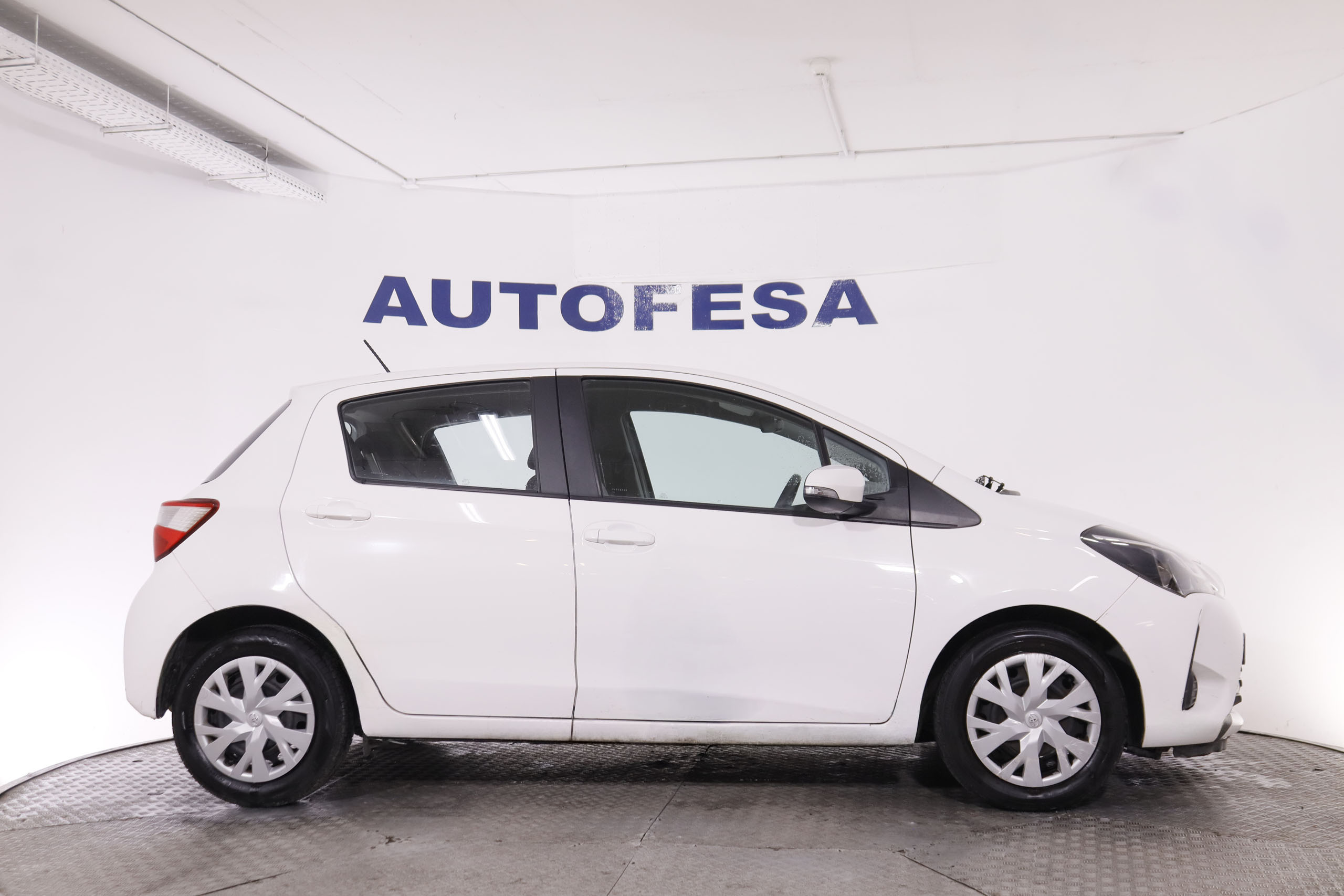 Toyota Yaris 1.0 VVT-I 70CV 5P foto 9