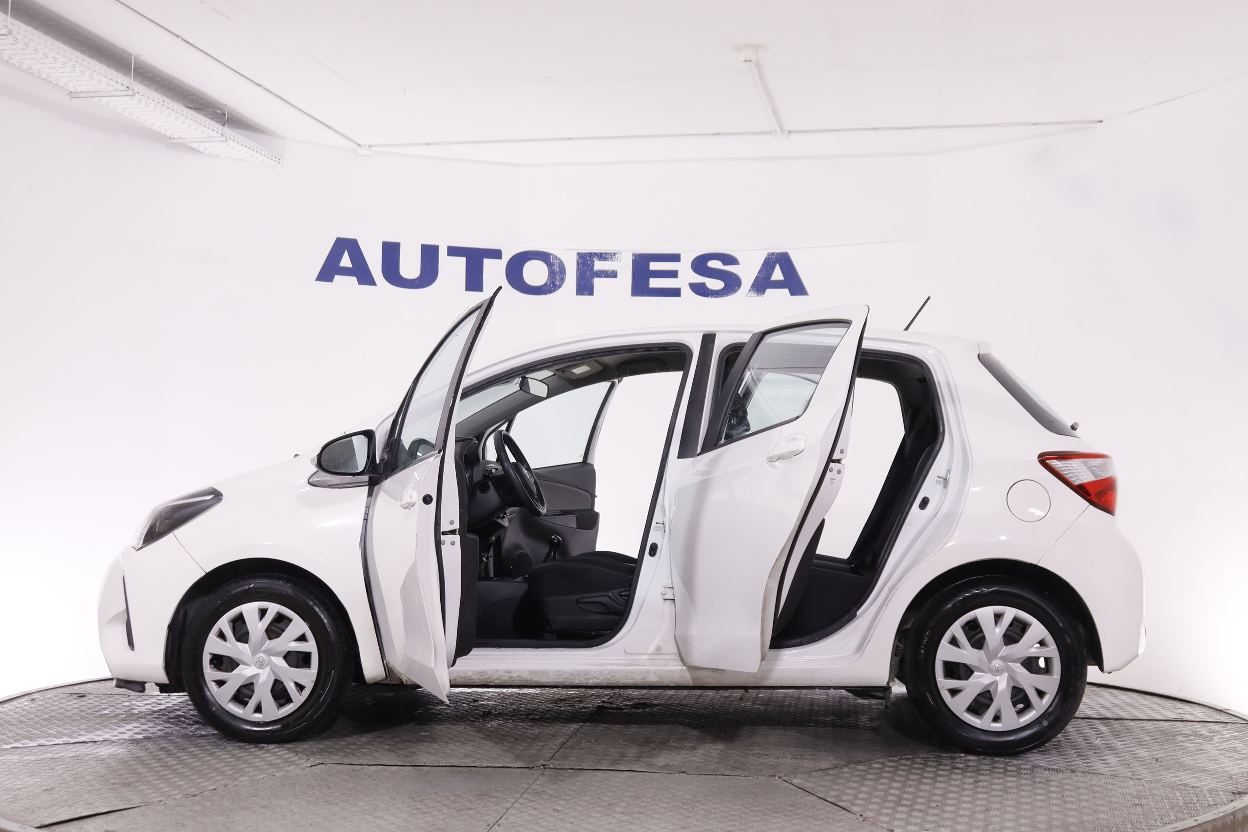 Toyota Yaris 1.0 VVT-I 70CV 5P foto 11