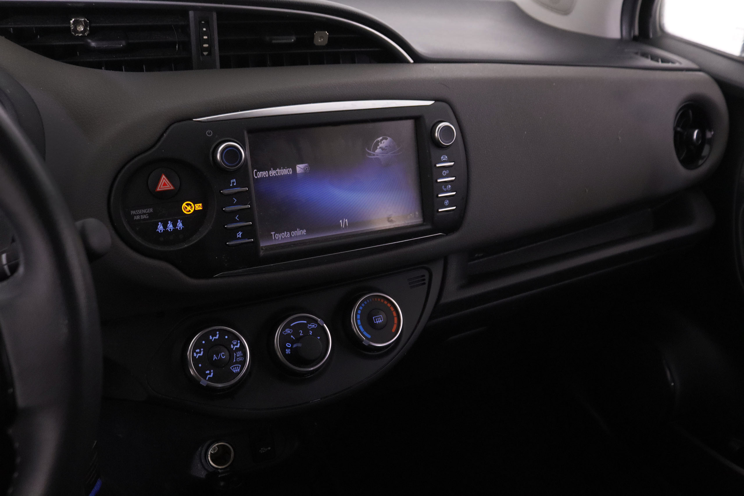 Toyota Yaris 1.0 VVT-I 70CV 5P foto 18