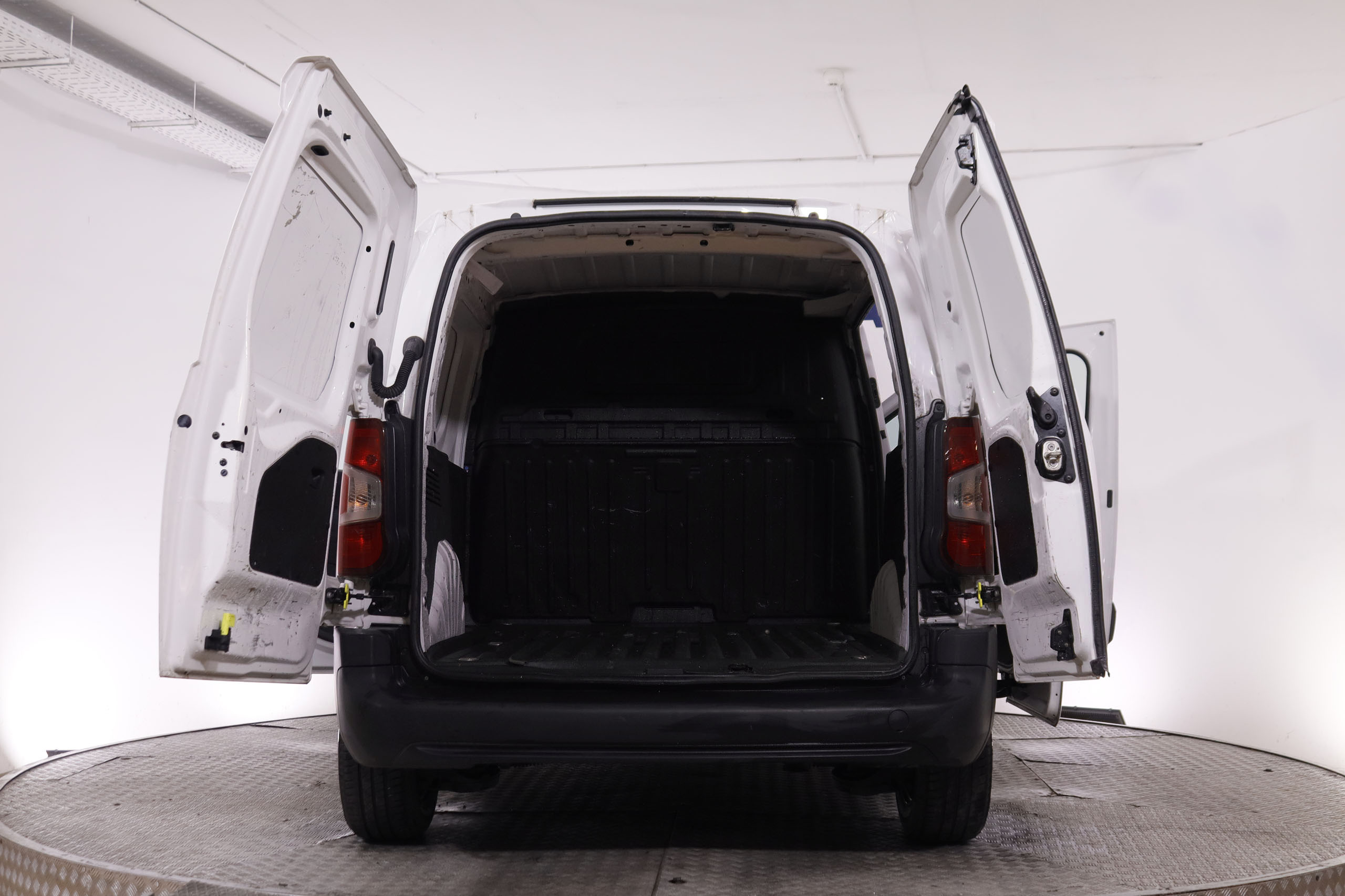 Citroen Berlingo 1.5 BLUEHDI TALLA M 100CV 3P # IVA DEDUCIBLE foto 10