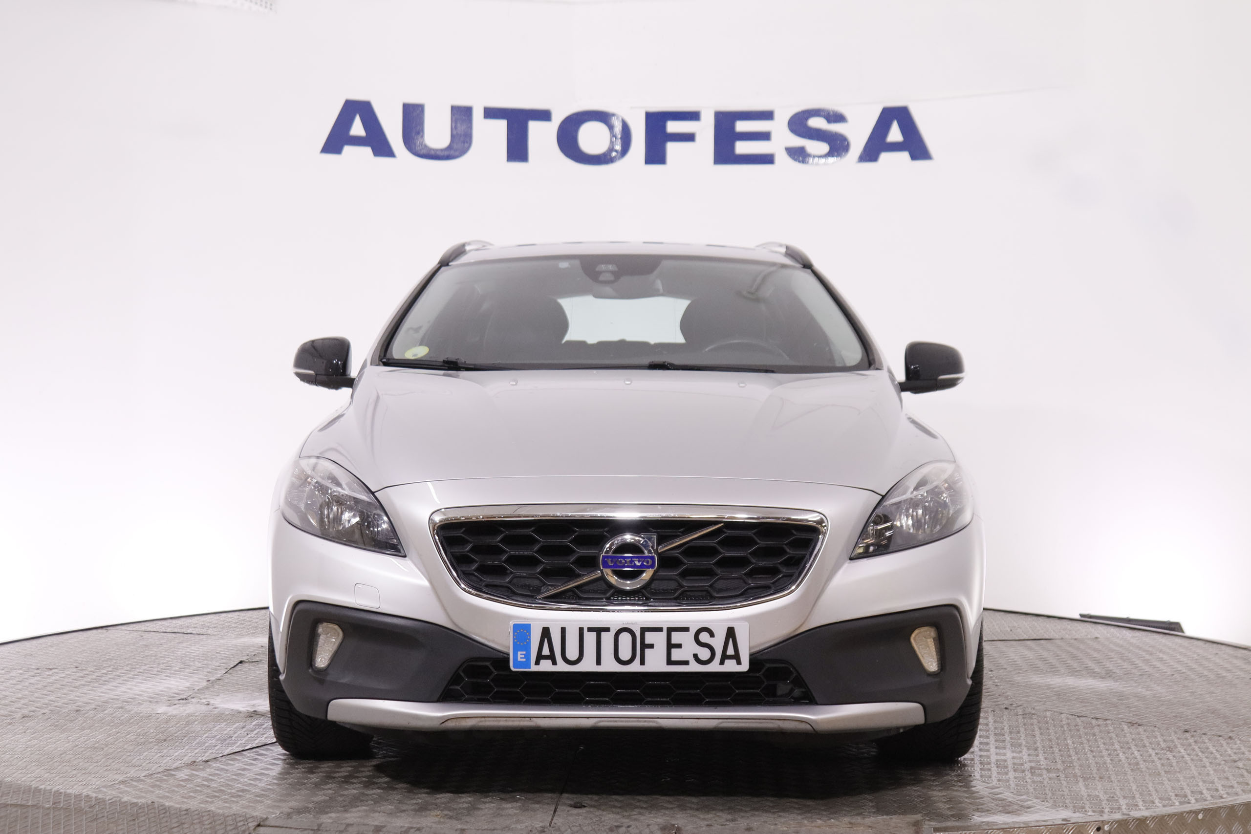 Volvo V40 2.0 D3 CROSS COUNTRY SUMMUM AUTO 150CV 5P # CUERO, NAVY, PARKTRONIC foto 2