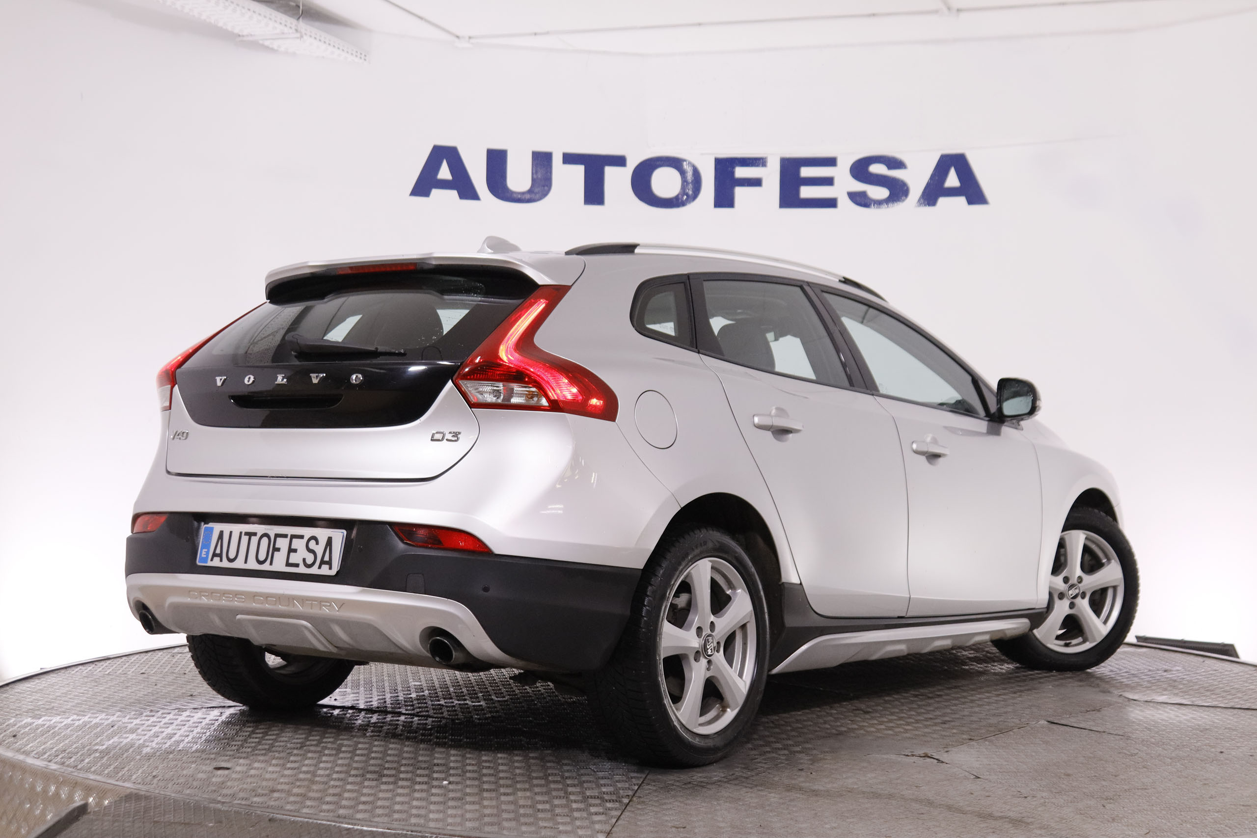 Volvo V40 2.0 D3 CROSS COUNTRY SUMMUM AUTO 150CV 5P # CUERO, NAVY, PARKTRONIC foto 7