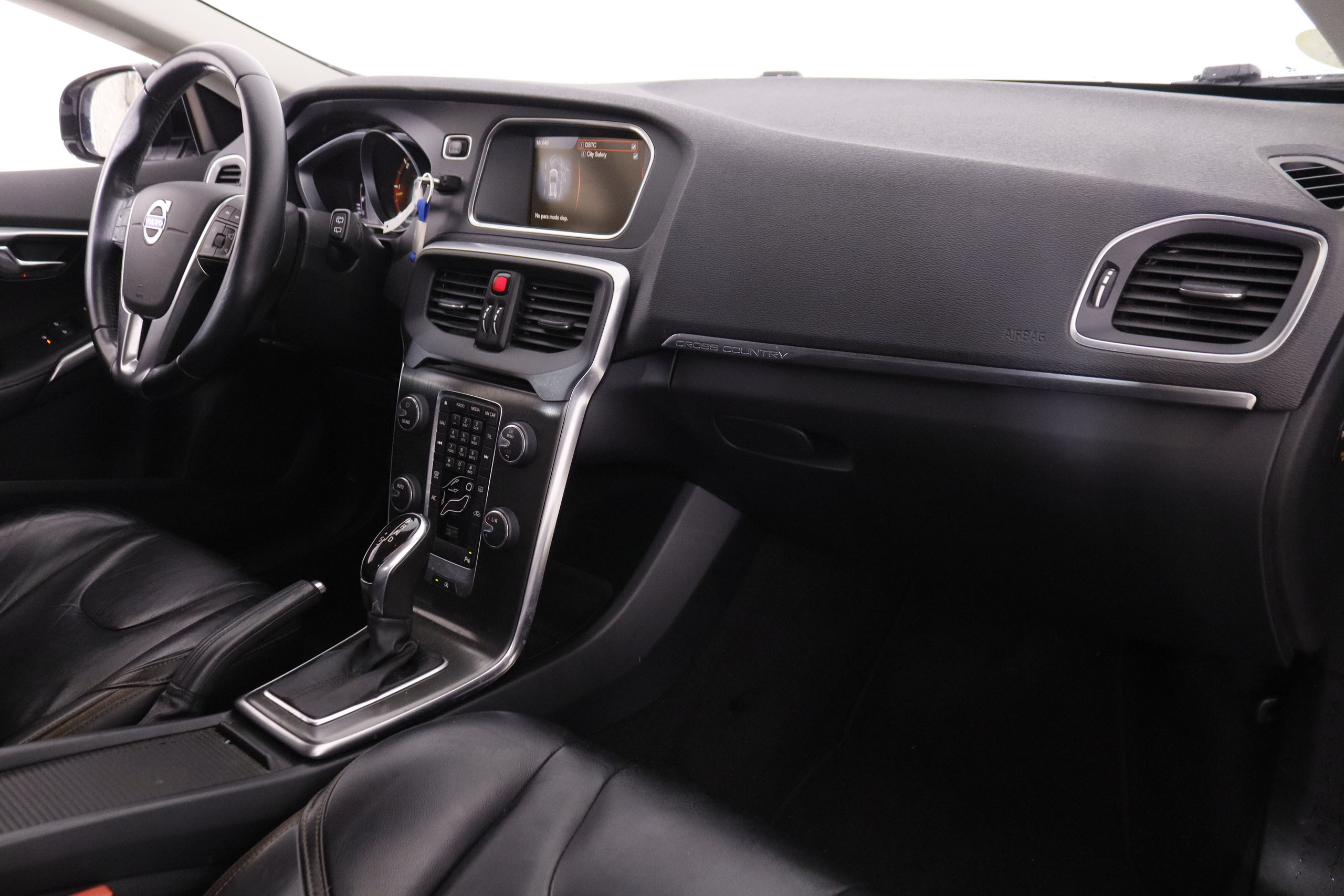 Volvo V40 2.0 D3 CROSS COUNTRY SUMMUM AUTO 150CV 5P # CUERO, NAVY, PARKTRONIC foto 15