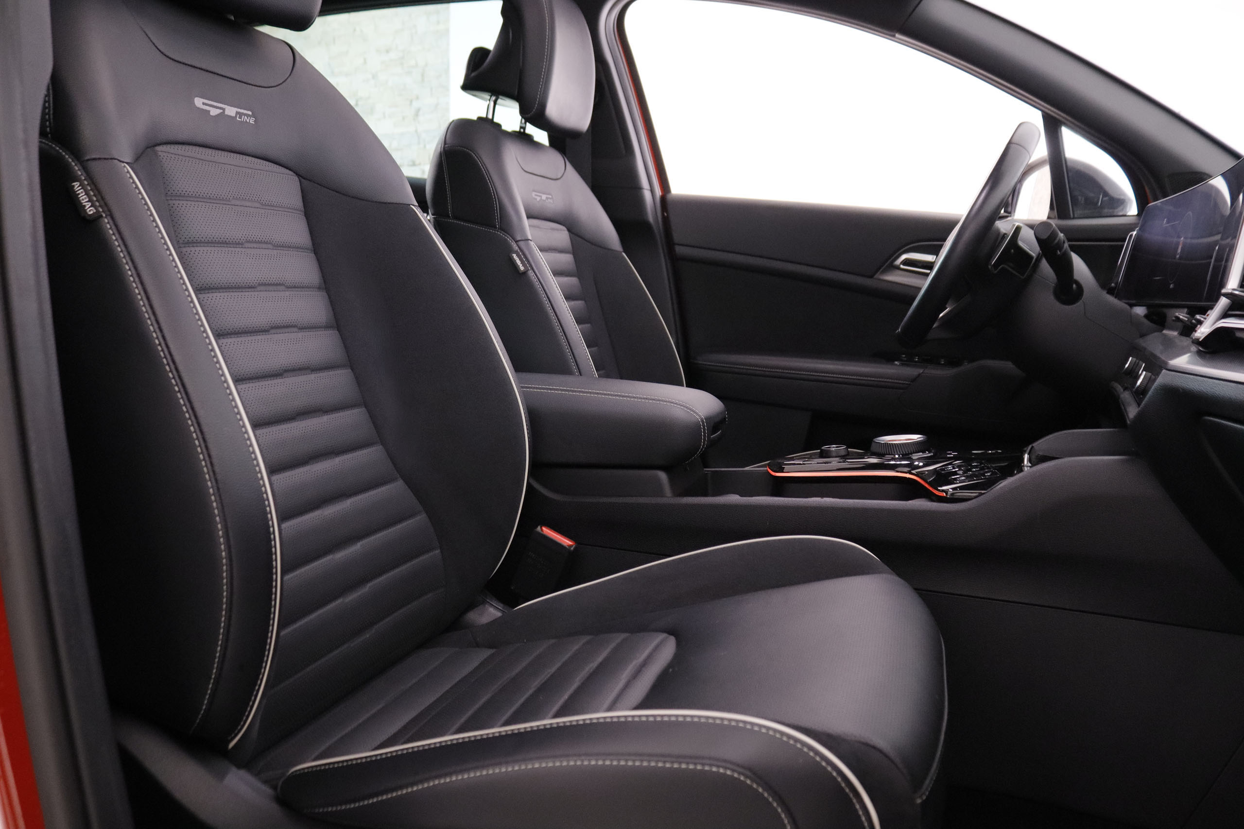 Kia Sportage 1.6 HEV GDI GT LINE AUTO 230CV 5P # GARANTIA FABRICA 05/2029,TECHO ELEC PANORAMICO, NAVY, PARKTRONIC foto 29