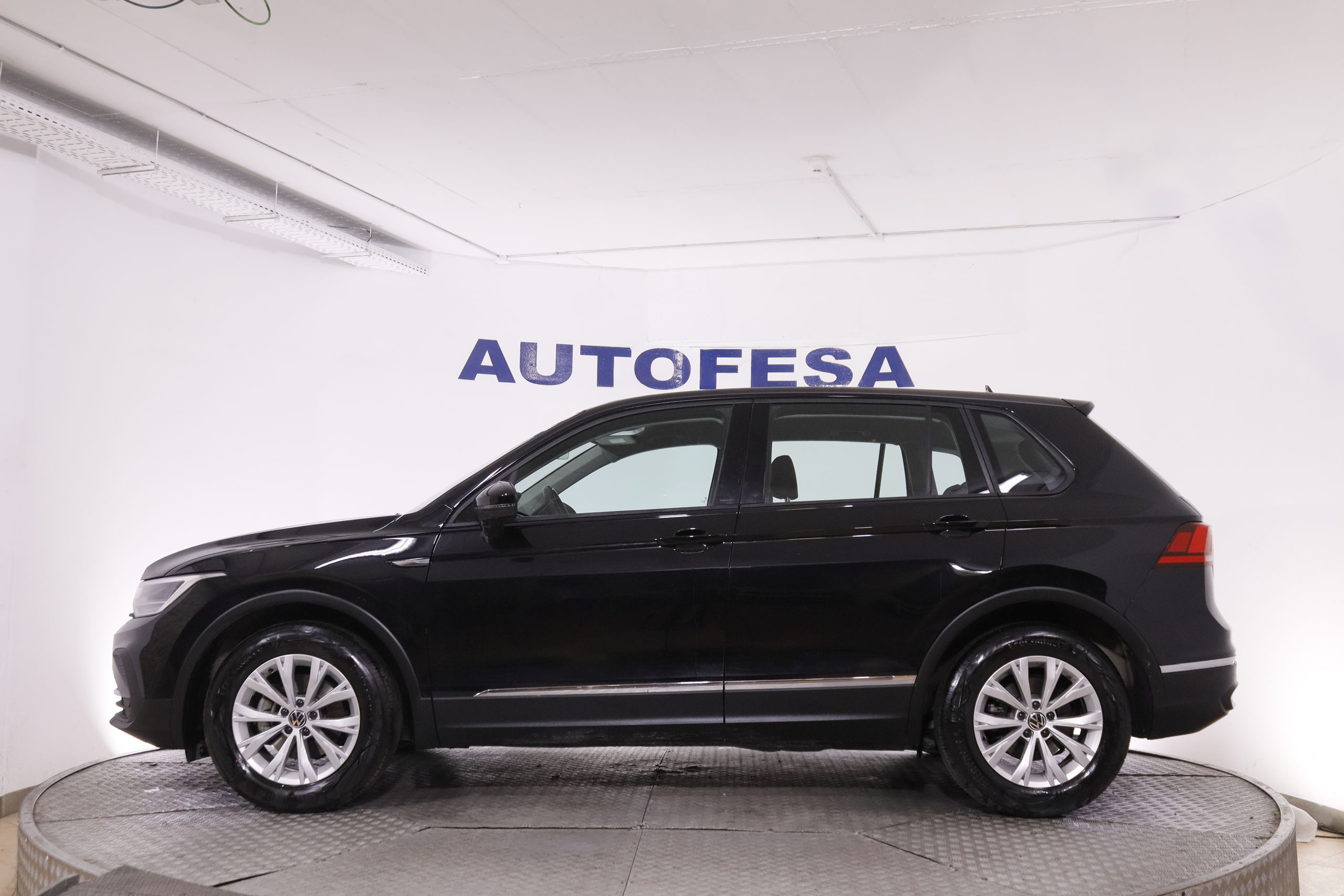 Volkswagen Tiguan 2.0 TDI 120CV 5P # IVA DEDUCIBLE, FAROS LED foto 13