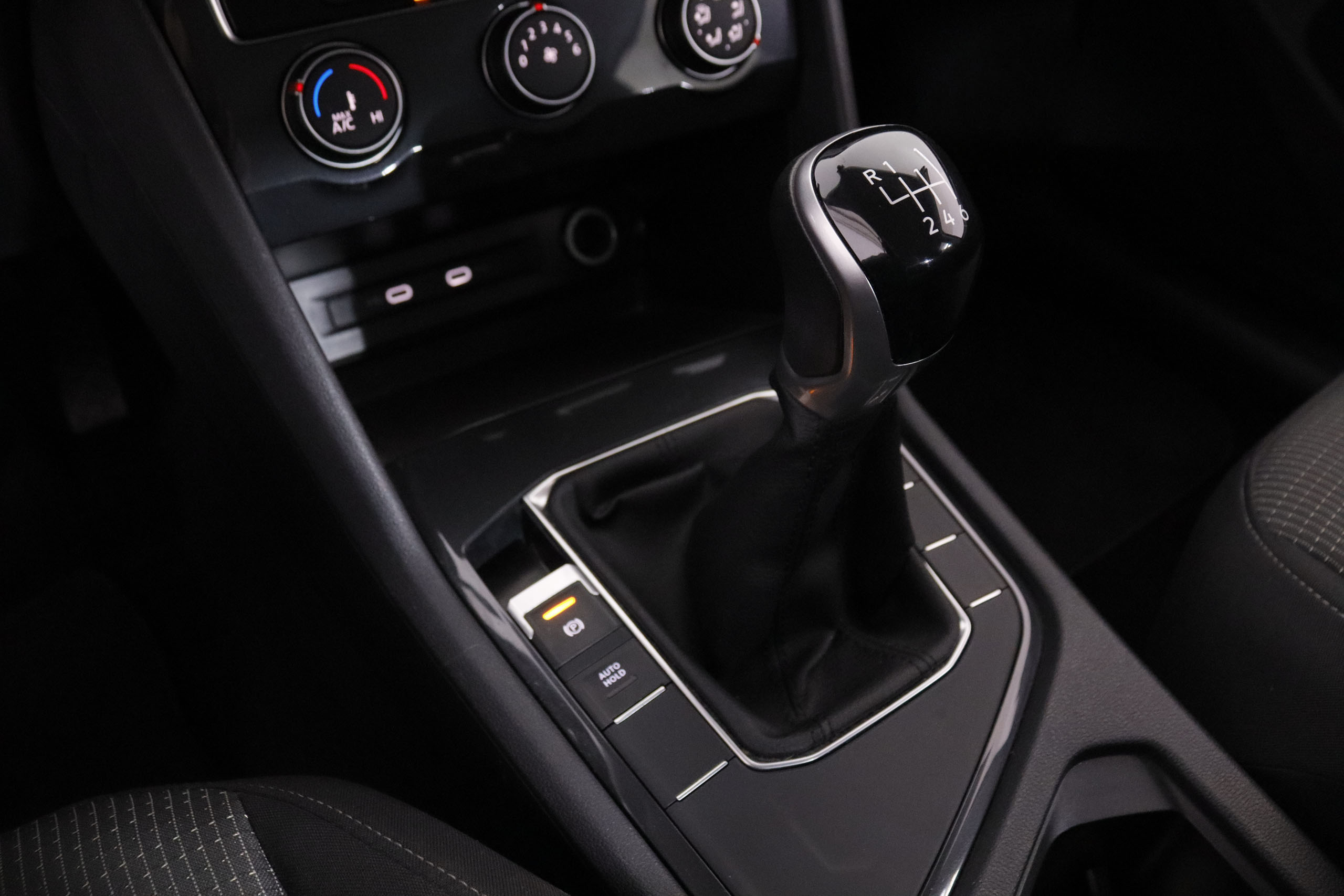 Volkswagen Tiguan 2.0 TDI 120CV 5P # IVA DEDUCIBLE, FAROS LED foto 22