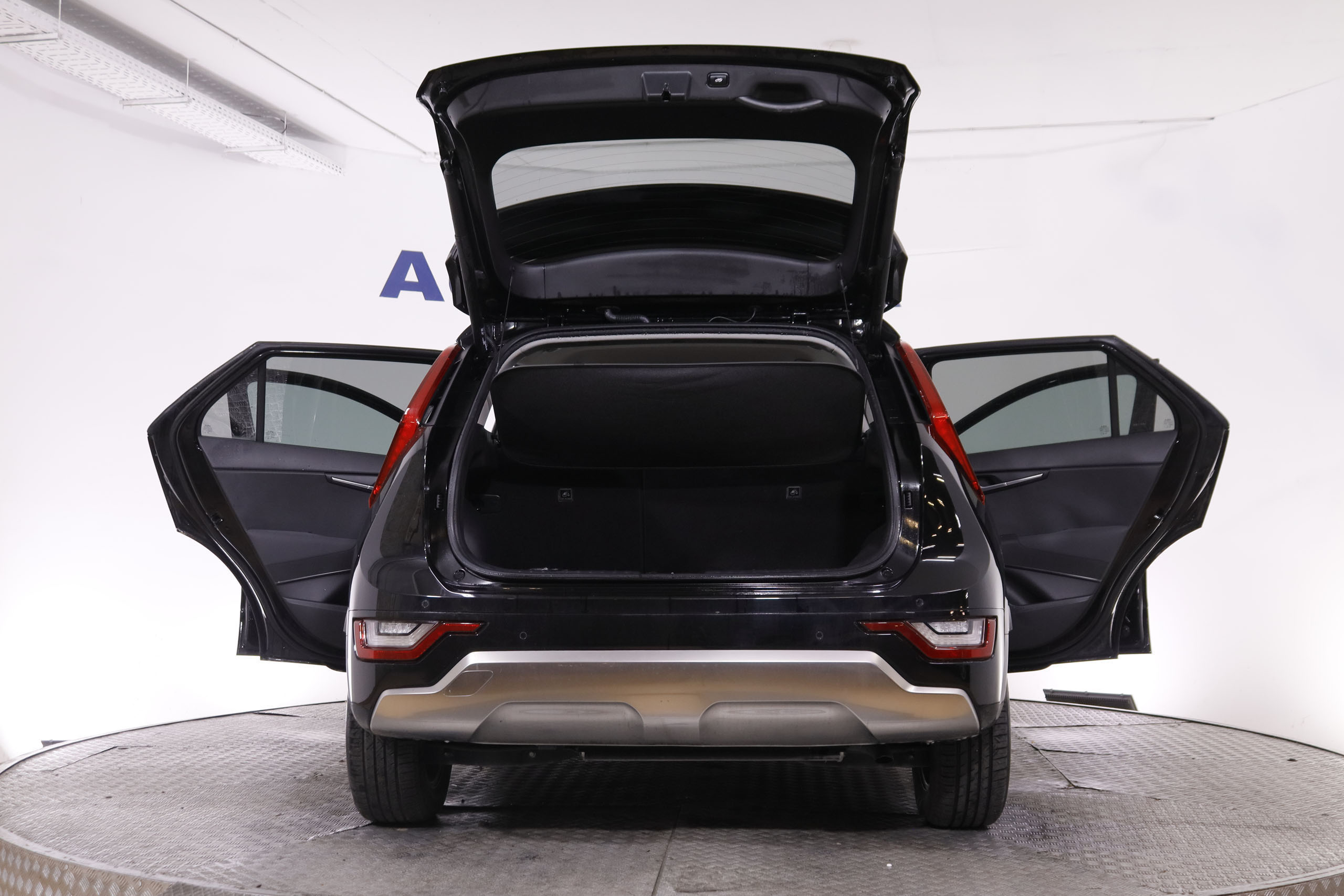 Kia Niro 1.6 GDI PHEV EMOTION AUTO 183CV 5P # GARANTIA FABRICA 10/2029,CUERO, NAVY, PARKTRONIC foto 10