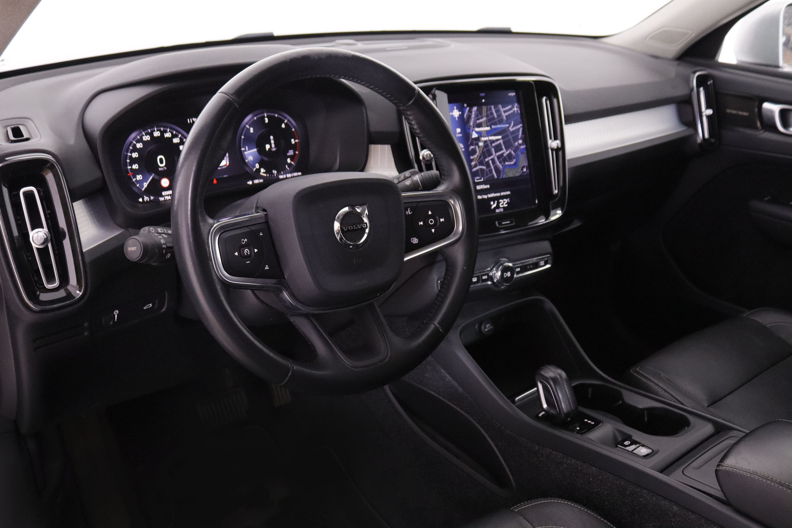 Volvo XC40 2.0 D4 MOMENTUM AUTO AWD 190CV # IVA DEDUCIBLE,NAVY,FAROS LED,PARKTRONIC foto 17