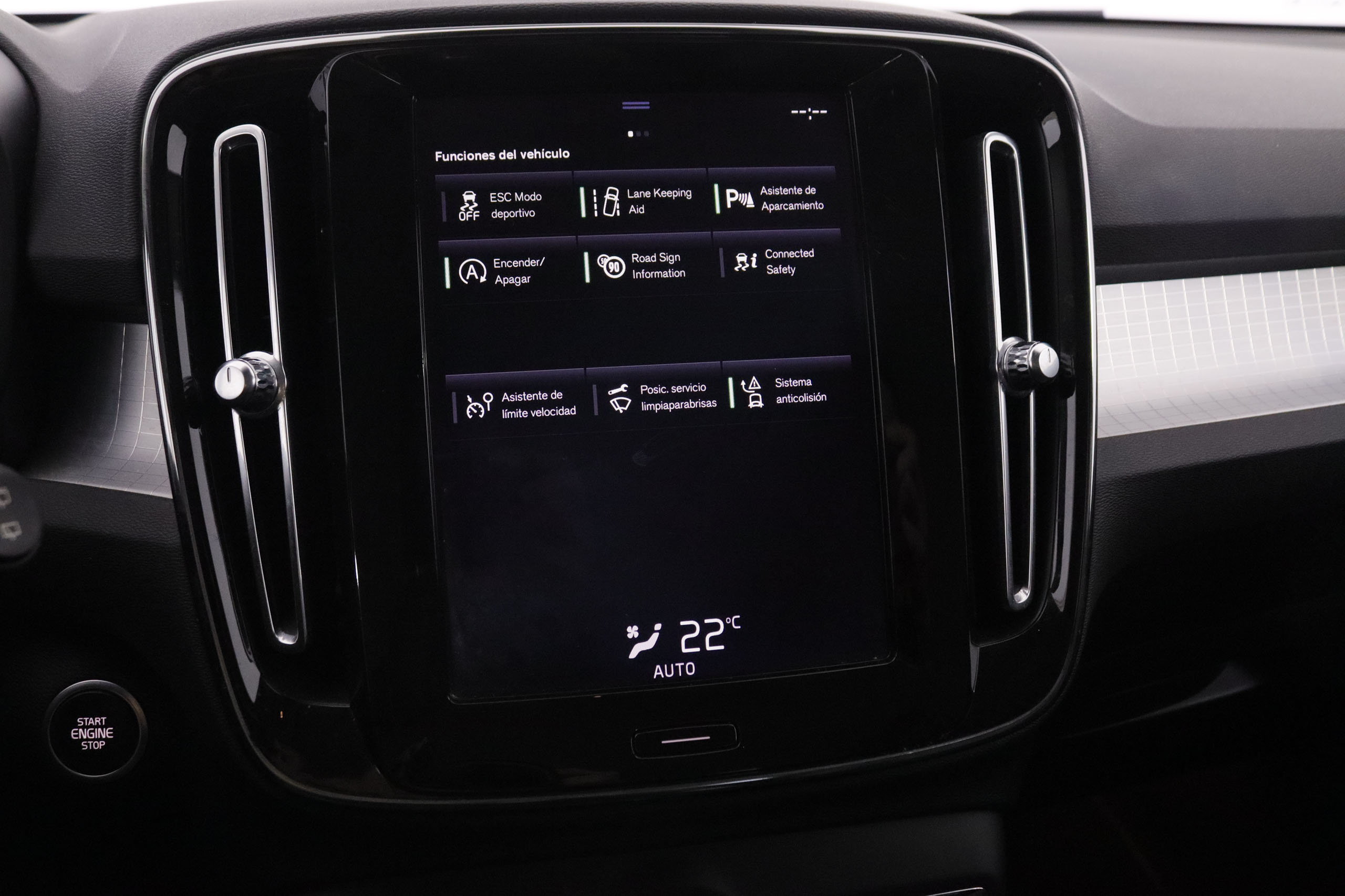 Volvo XC40 2.0 D4 MOMENTUM AUTO AWD 190CV # IVA DEDUCIBLE,NAVY,FAROS LED,PARKTRONIC foto 19