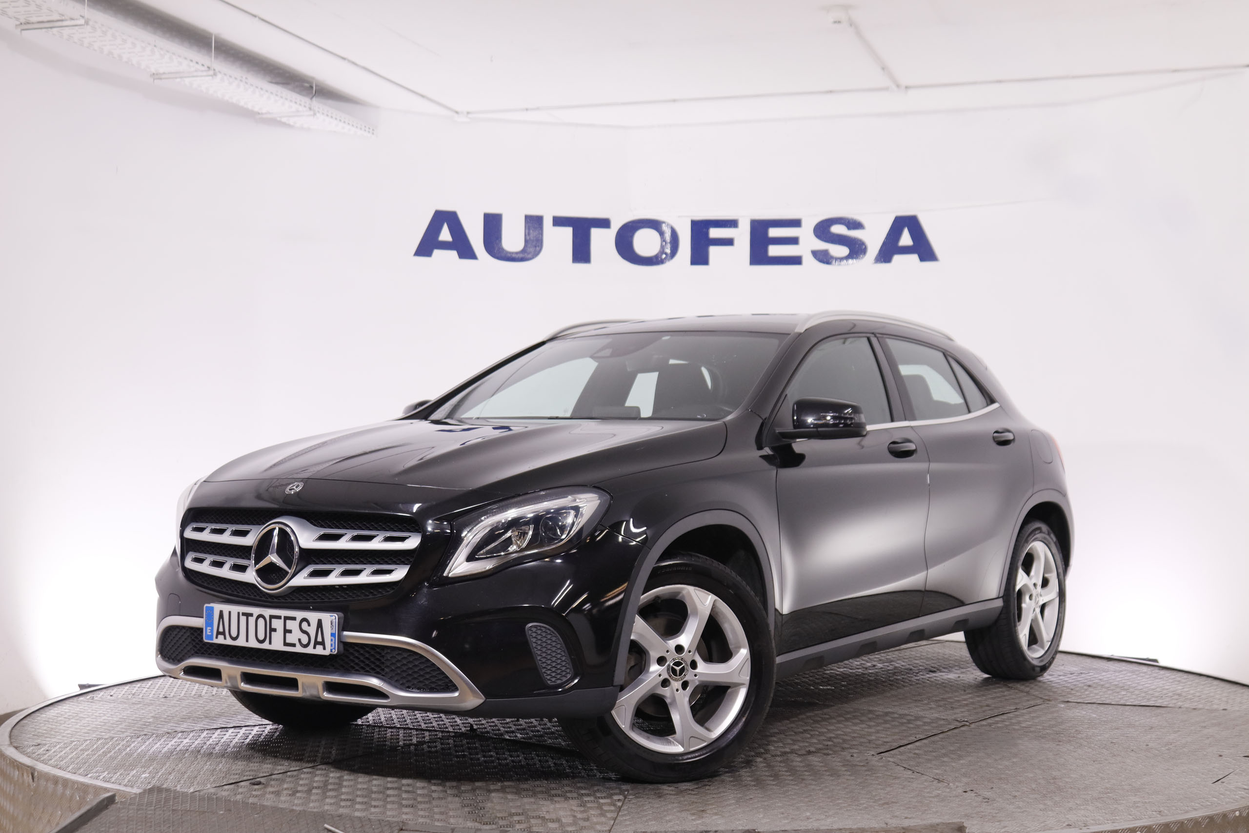 Mercedes-benz Gla 180 CLASE GLA 180 AUTO URBAN 122CV 5P # NAVY,FAROS LED,CAMARA TRASERA foto 1