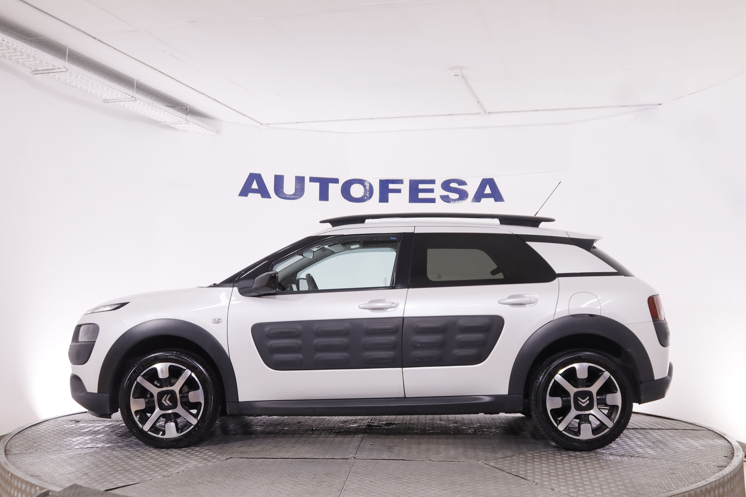 Citroen C4 Cactus 1.5 BLUEHDI SHINE 100CV 5P # NAVY, PARKTRONIC foto 9