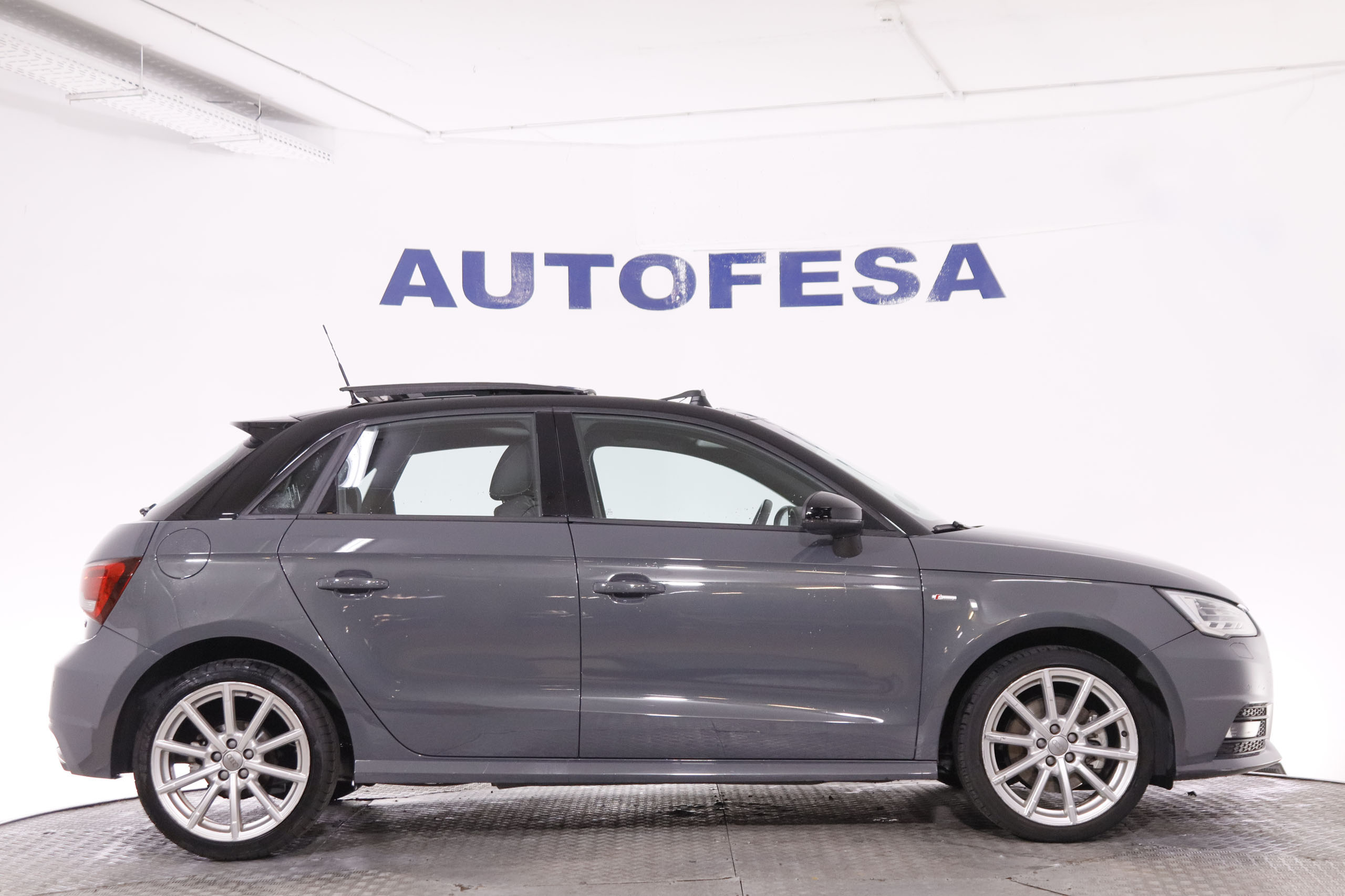 Audi A1 1.4 TFSI SPORTBACK SLINE AUTO 150CV 5P # TECHO ELECTRICO, NAVY, PARKTRONIC foto 9