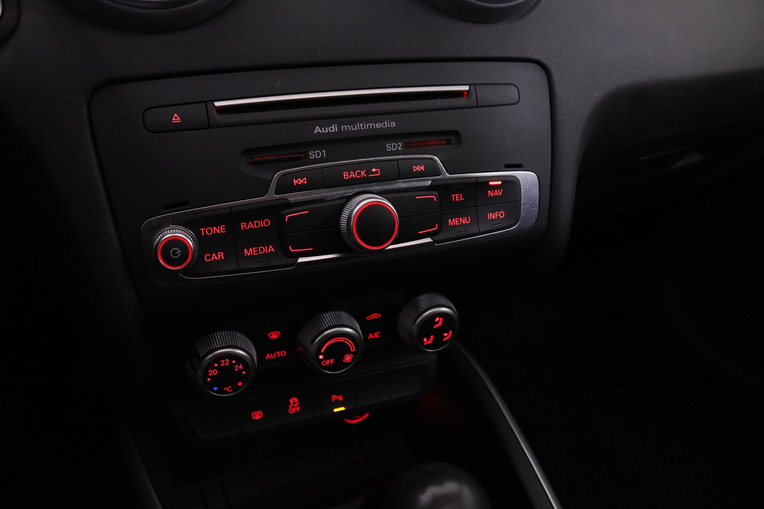 Audi A1 1.4 TFSI SPORTBACK SLINE AUTO 150CV 5P # TECHO ELECTRICO, NAVY, PARKTRONIC foto 23