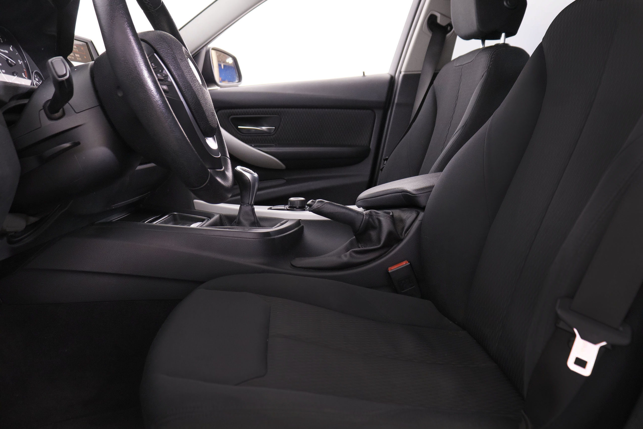 BMW 318 SERIE 3 318D 143CV 4P foto 22