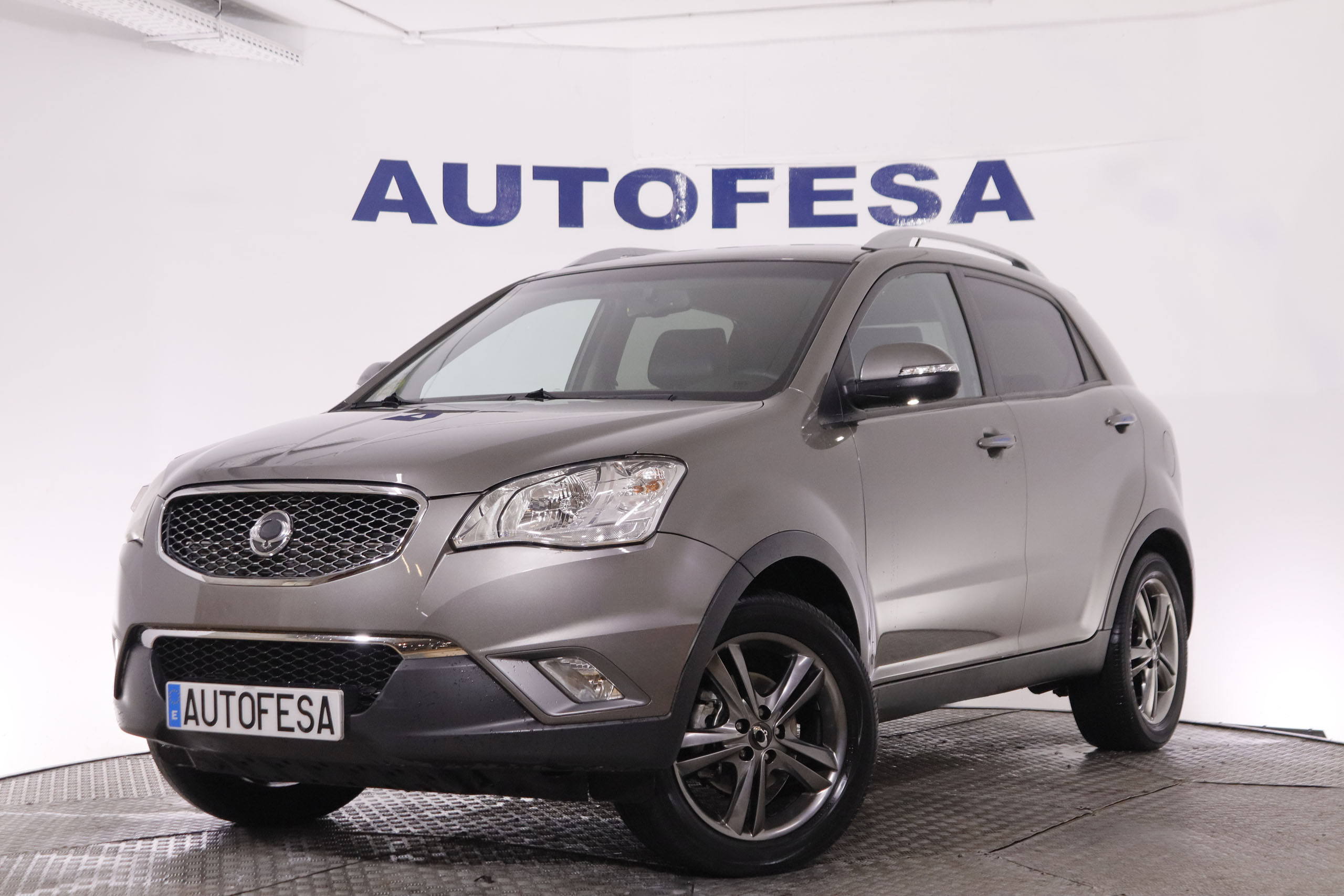 Ssangyong Korando 2.0 D20T LIMITED 4X2 175CV 5P # CUERO, PARKTRONIC foto 1