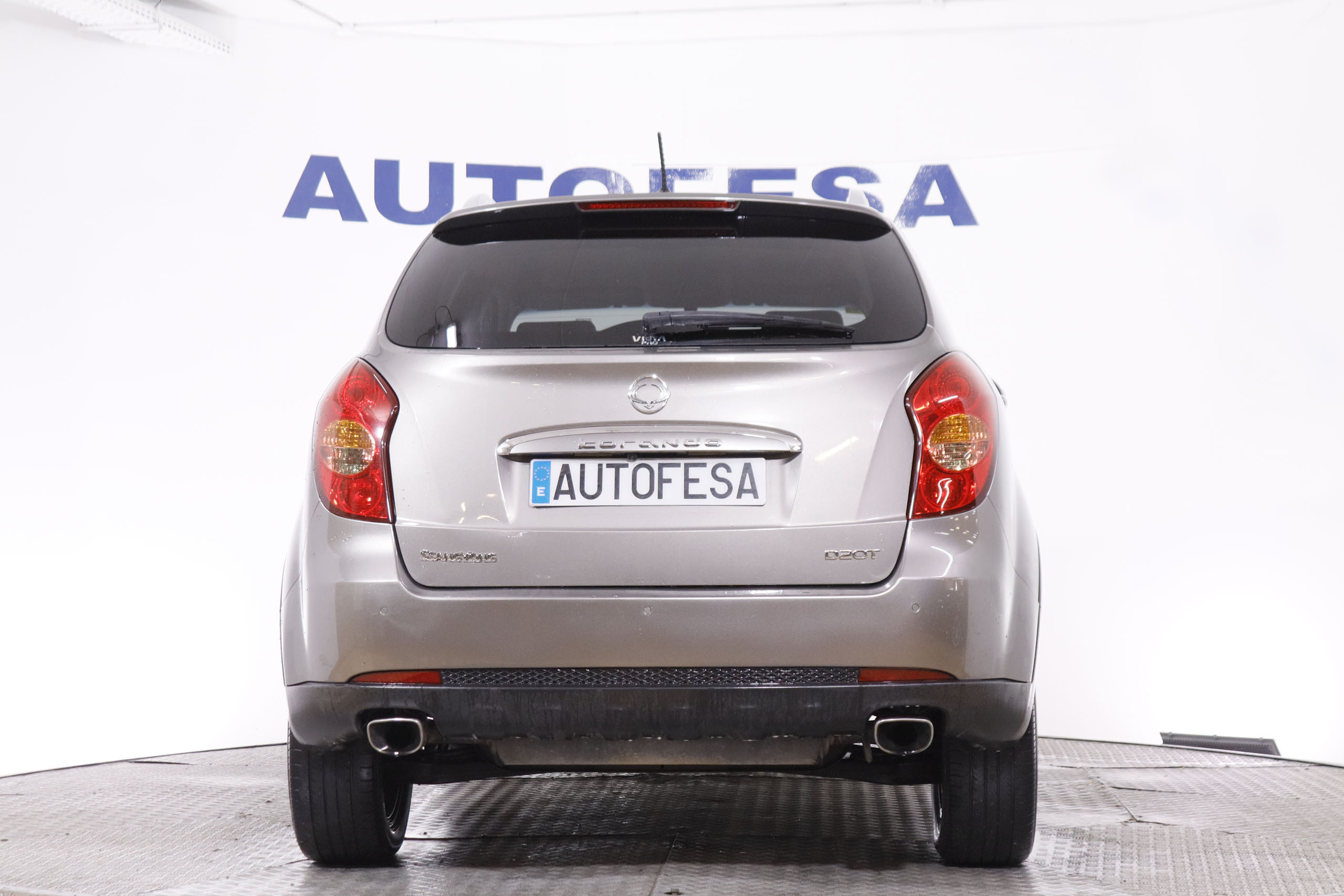 Ssangyong Korando 2.0 D20T LIMITED 4X2 175CV 5P # CUERO, PARKTRONIC foto 6