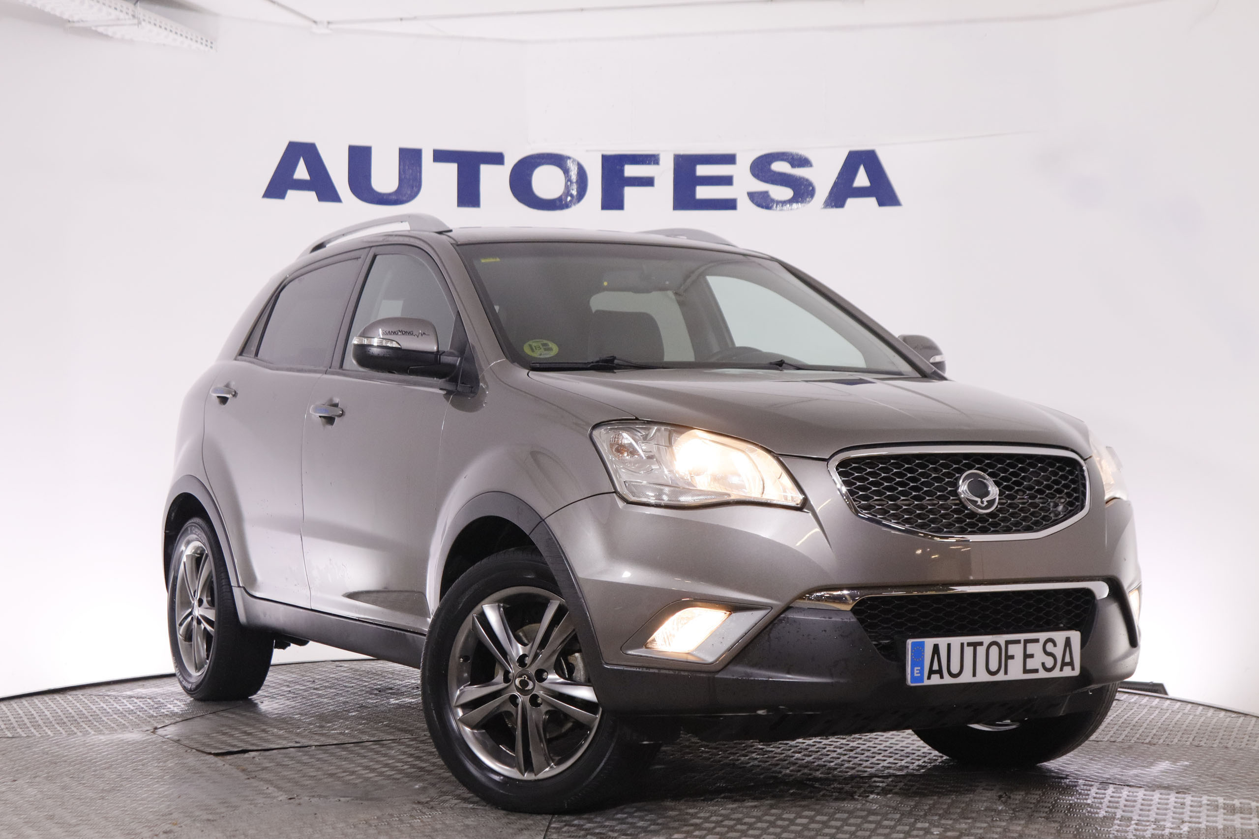 Ssangyong Korando 2.0 D20T LIMITED 4X2 175CV 5P # CUERO, PARKTRONIC foto 3