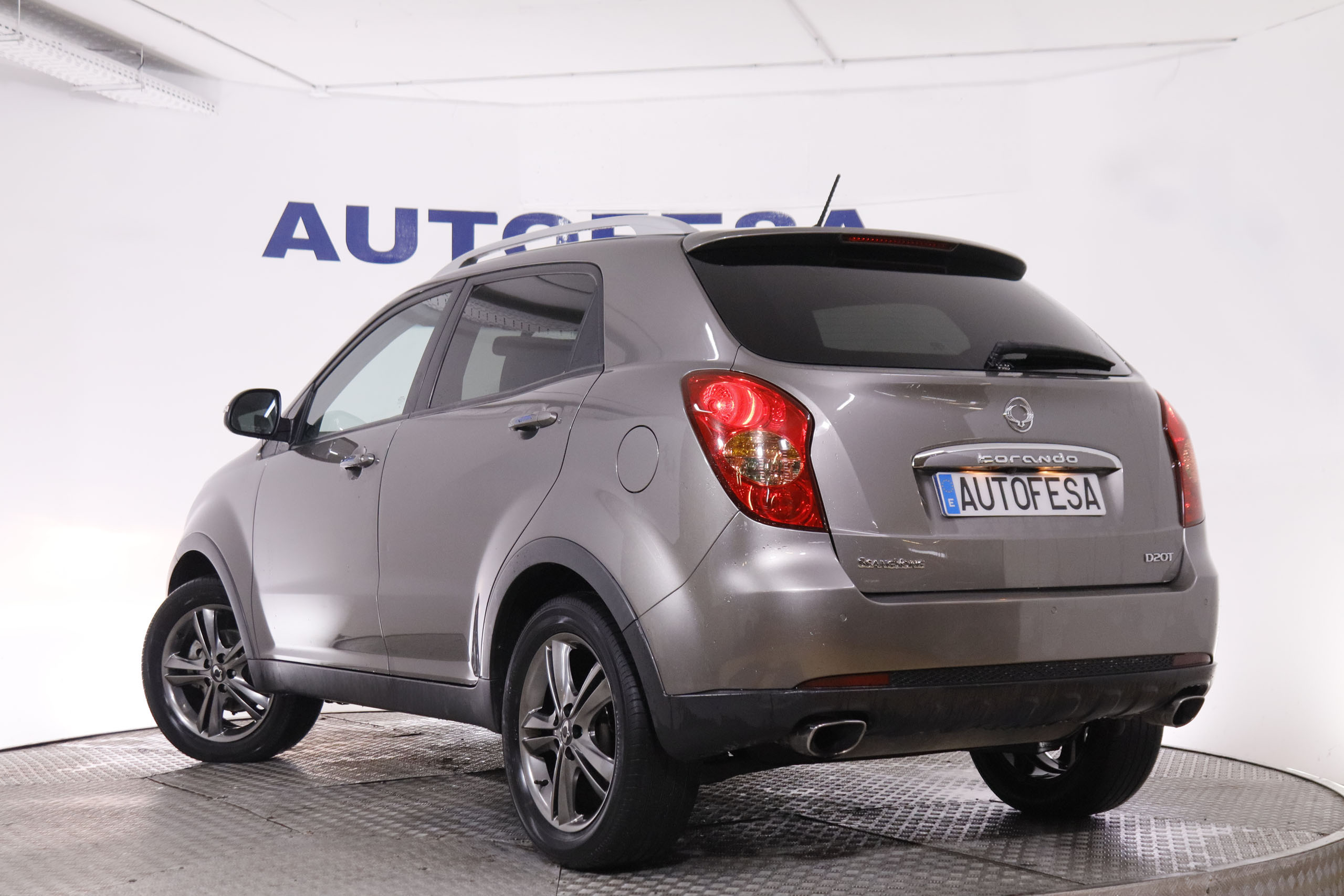 Ssangyong Korando 2.0 D20T LIMITED 4X2 175CV 5P # CUERO, PARKTRONIC foto 7