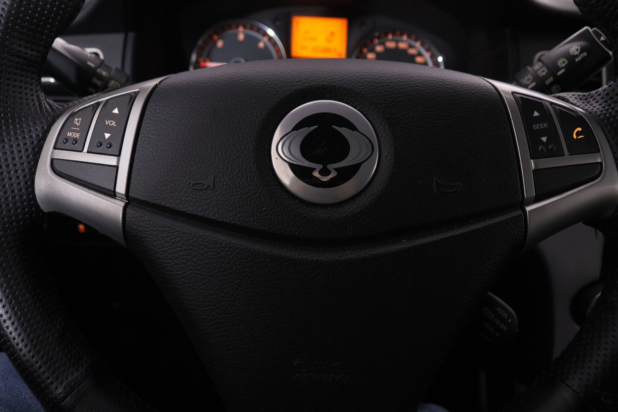 Ssangyong Korando 2.0 D20T LIMITED 4X2 175CV 5P # CUERO, PARKTRONIC foto 17