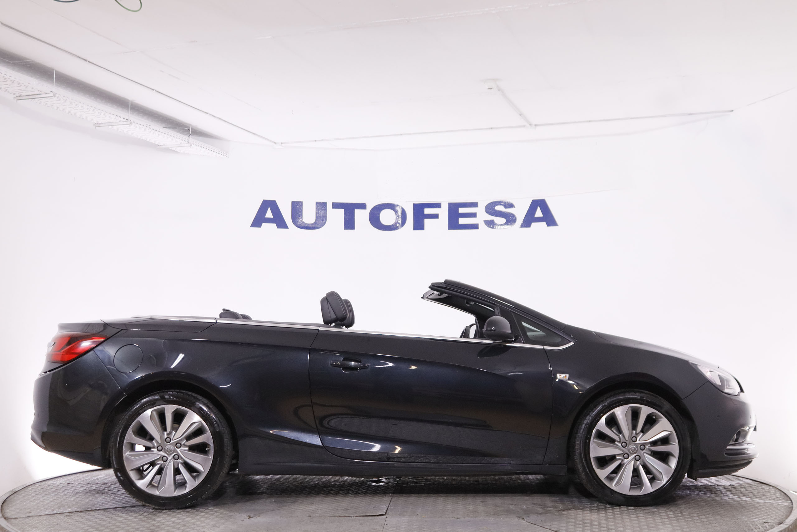 Opel CABRIO 2.0 CDTI COSMO PACK 165CV 2P # CUERO, NAVY, PARKTRONIC foto 15