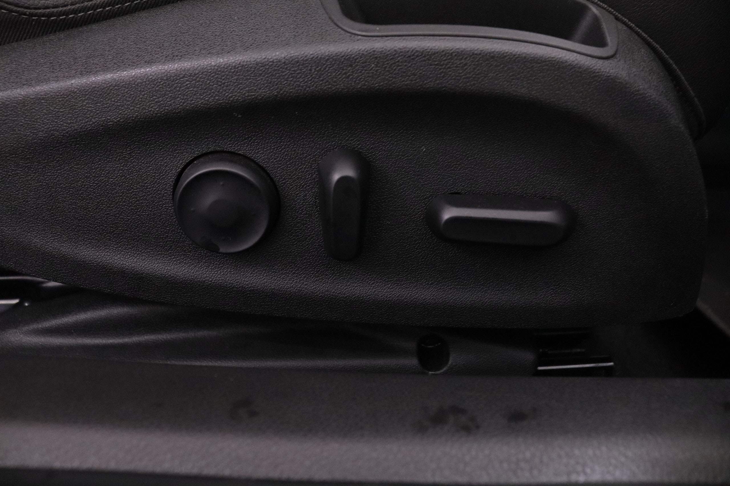 Opel CABRIO 2.0 CDTI COSMO PACK 165CV 2P # CUERO, NAVY, PARKTRONIC foto 28