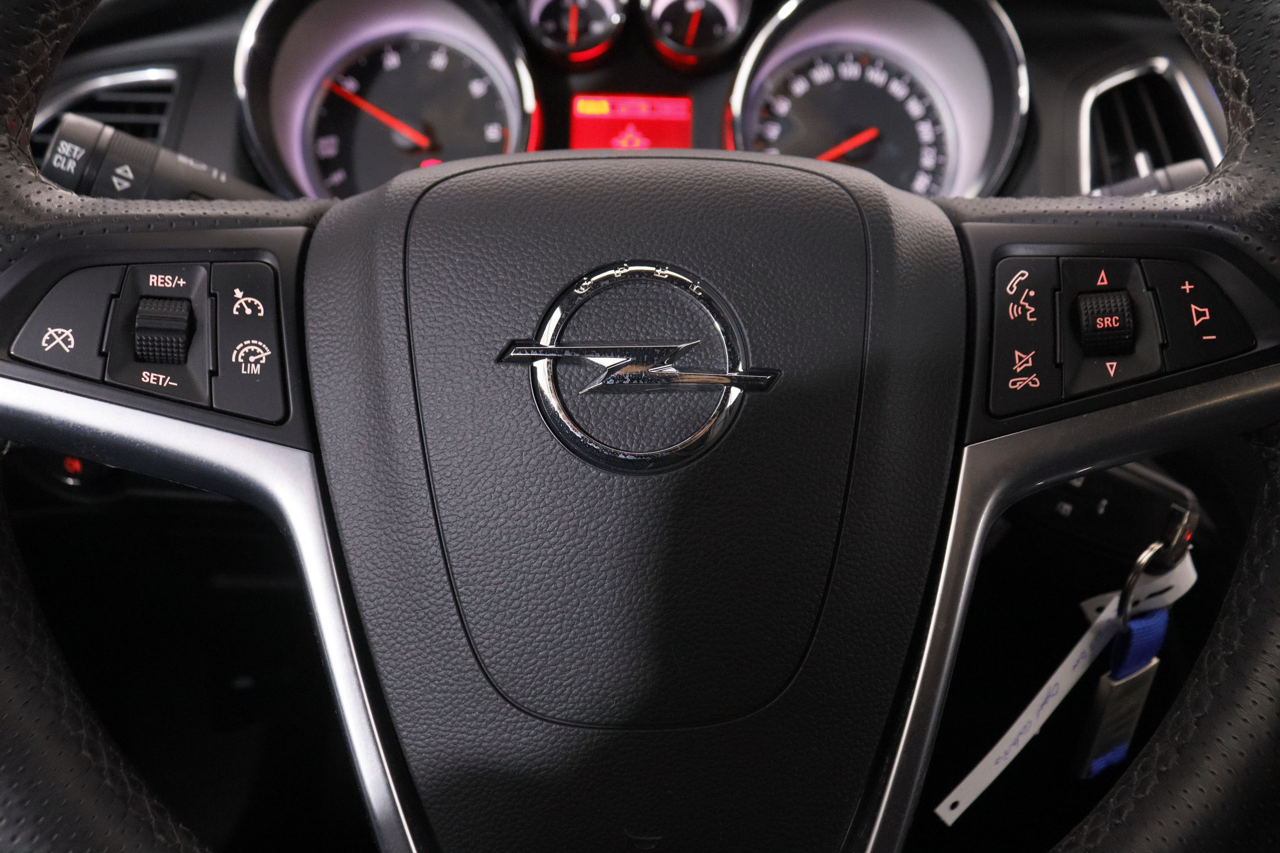 Opel CABRIO 2.0 CDTI COSMO PACK 165CV 2P # CUERO, NAVY, PARKTRONIC foto 19