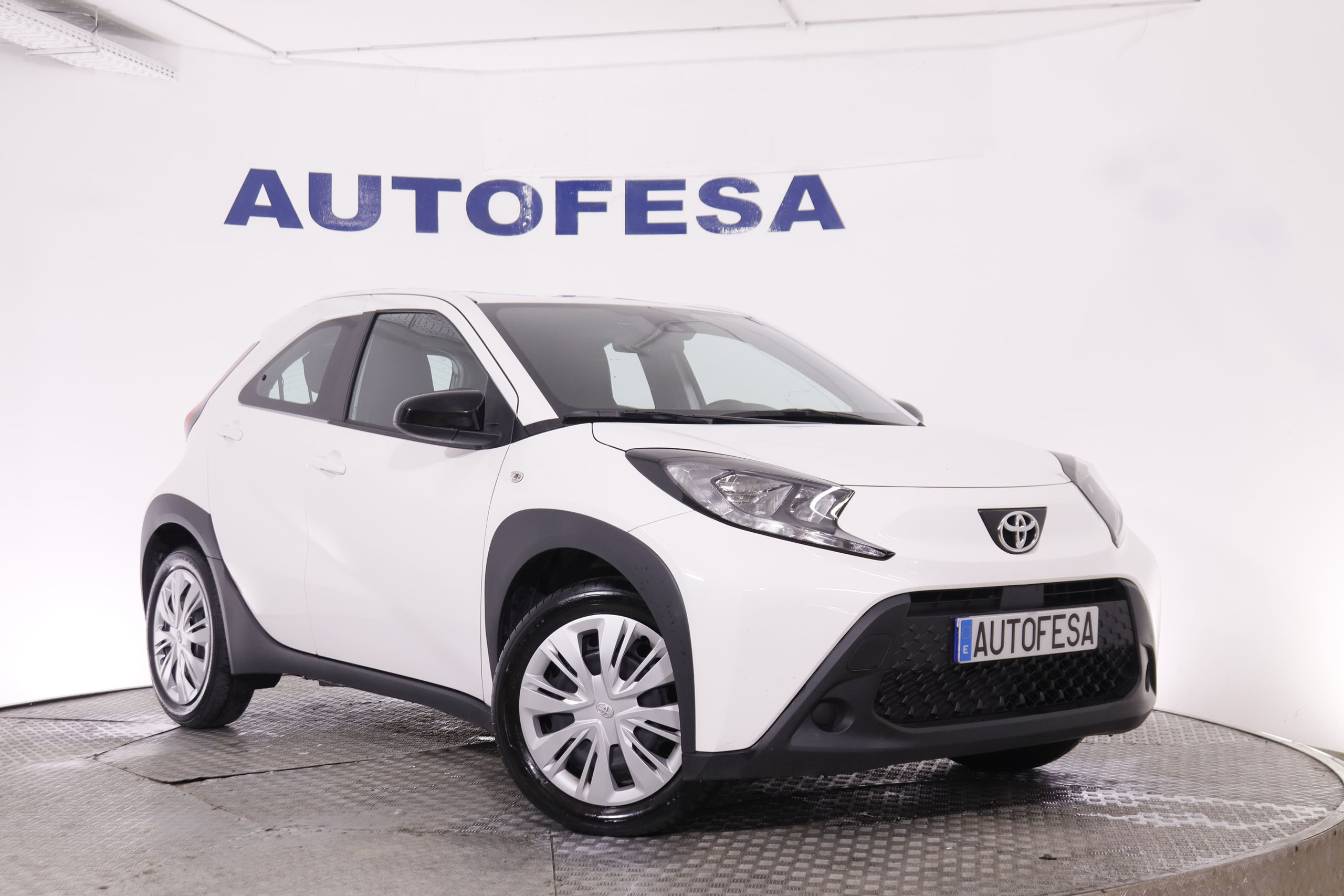 Toyota Aygo X 1.0 VVT DYNAMIC 72CV 5P # IVA DEDUCIBLE, GARANTIA FAB 08/2027,CAMARA TRASERA foto 10